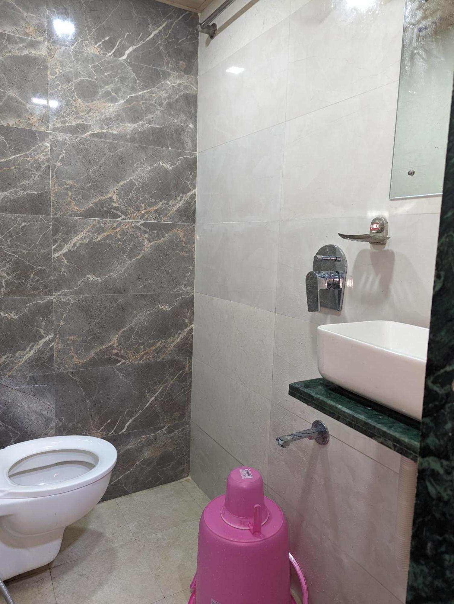 Hotel Ayala Pg Mumbai