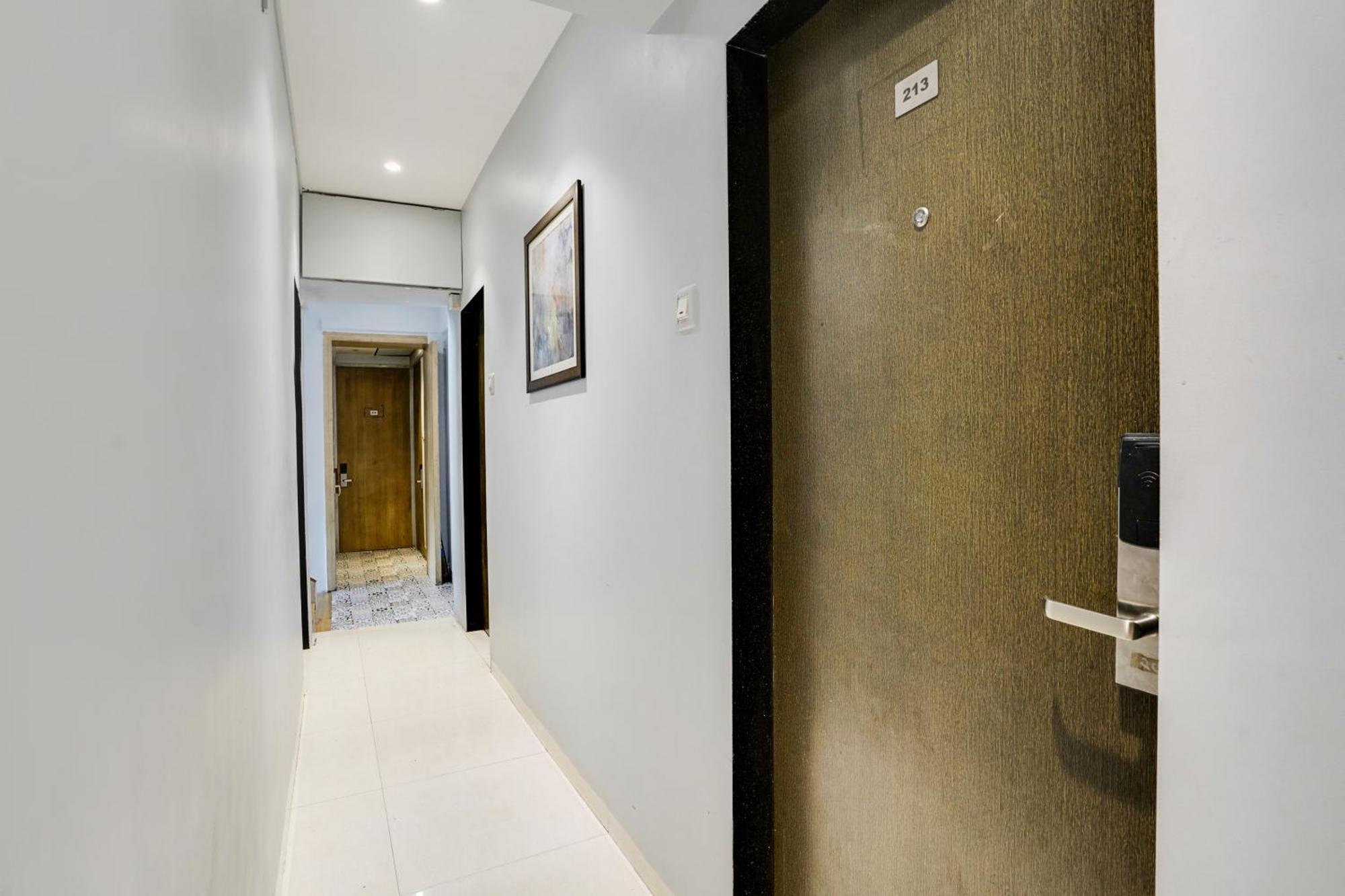 Super Collection O Andheri Near Airport Formerly We 4*