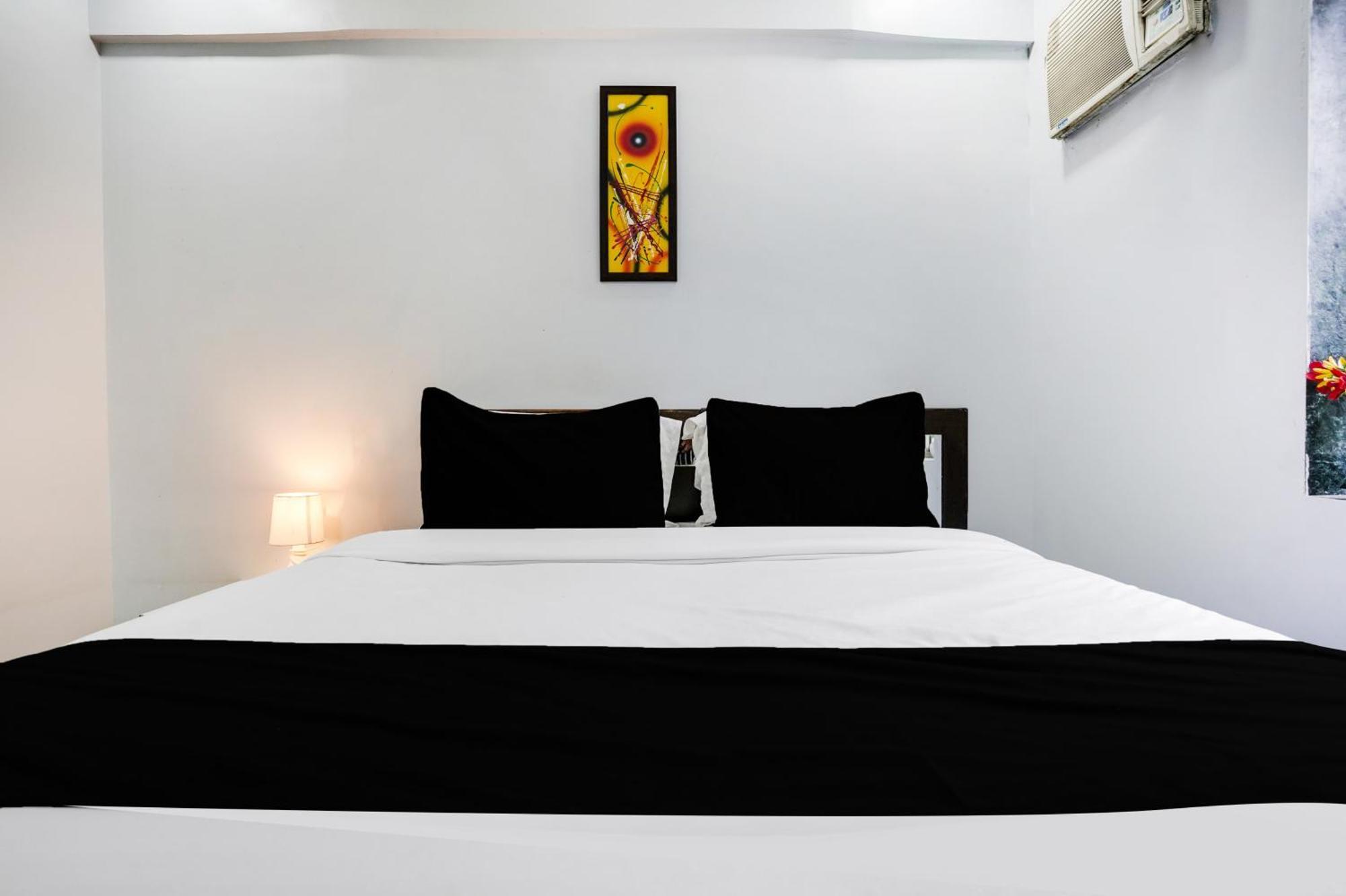 Hotel Super Collection O Andheri Near Airport Formerly We