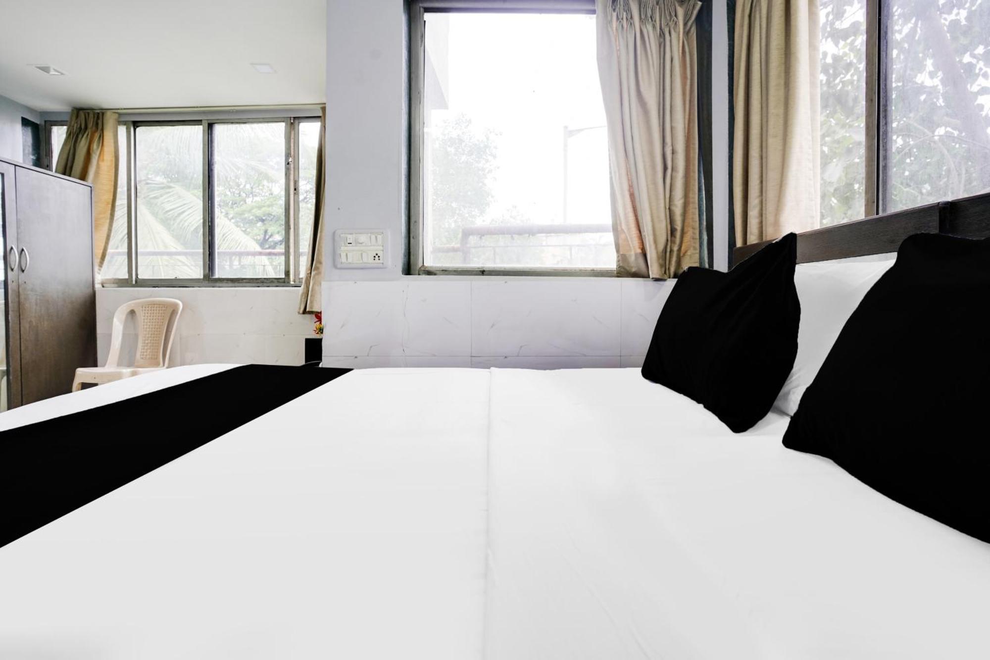 Super Collection O Andheri Near Airport Formerly We Hotel 4*