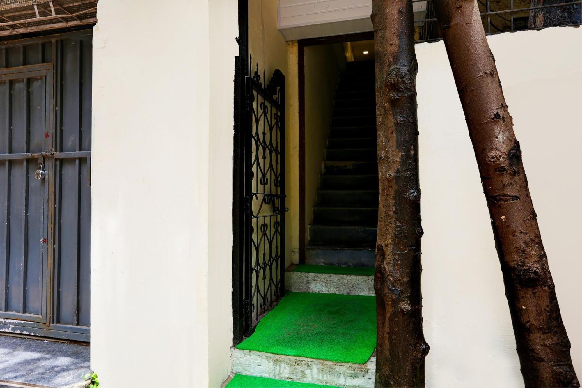 Collection O Goregaon West Formerly Prime 3*