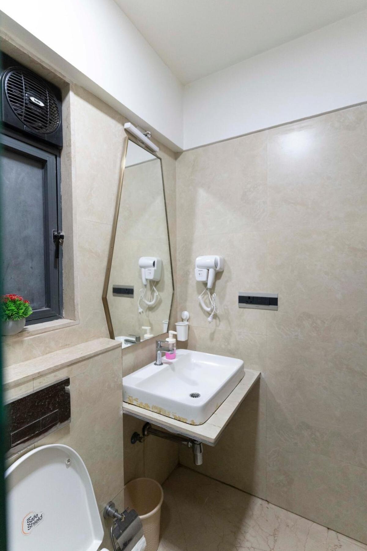 Apartment Cozy, Upscale 1 Bhk Near Bkc