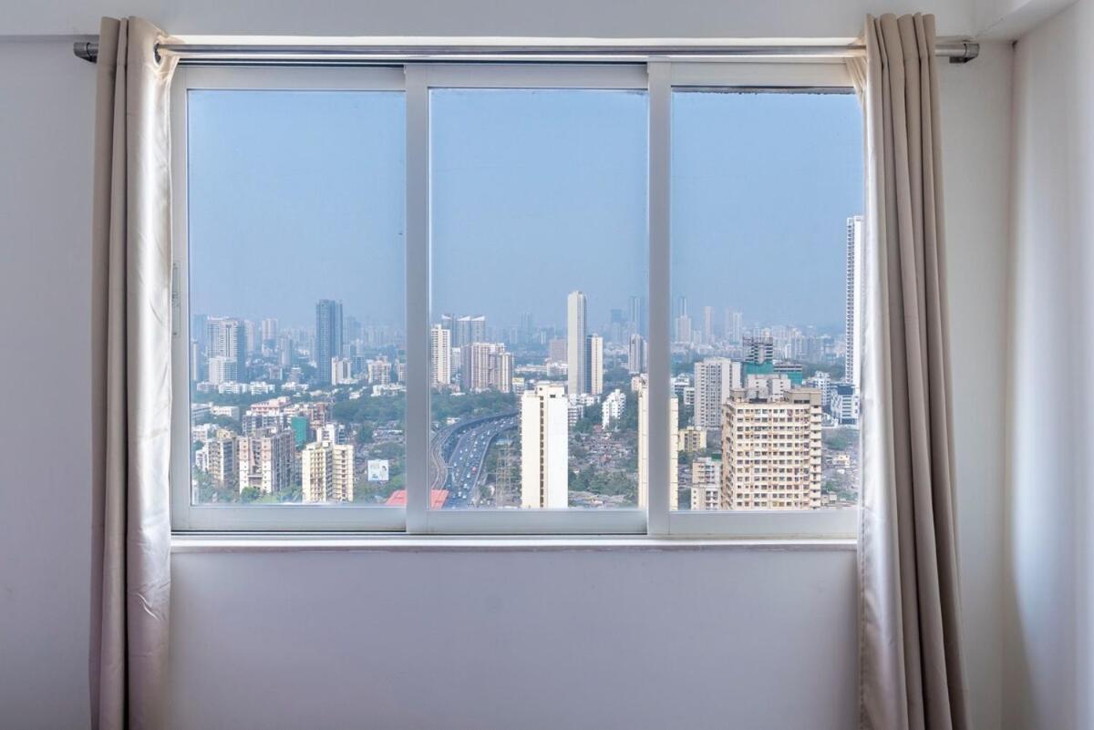 Skyline View 2bhk Near Oberoi Mall & Nesco * Mumbai