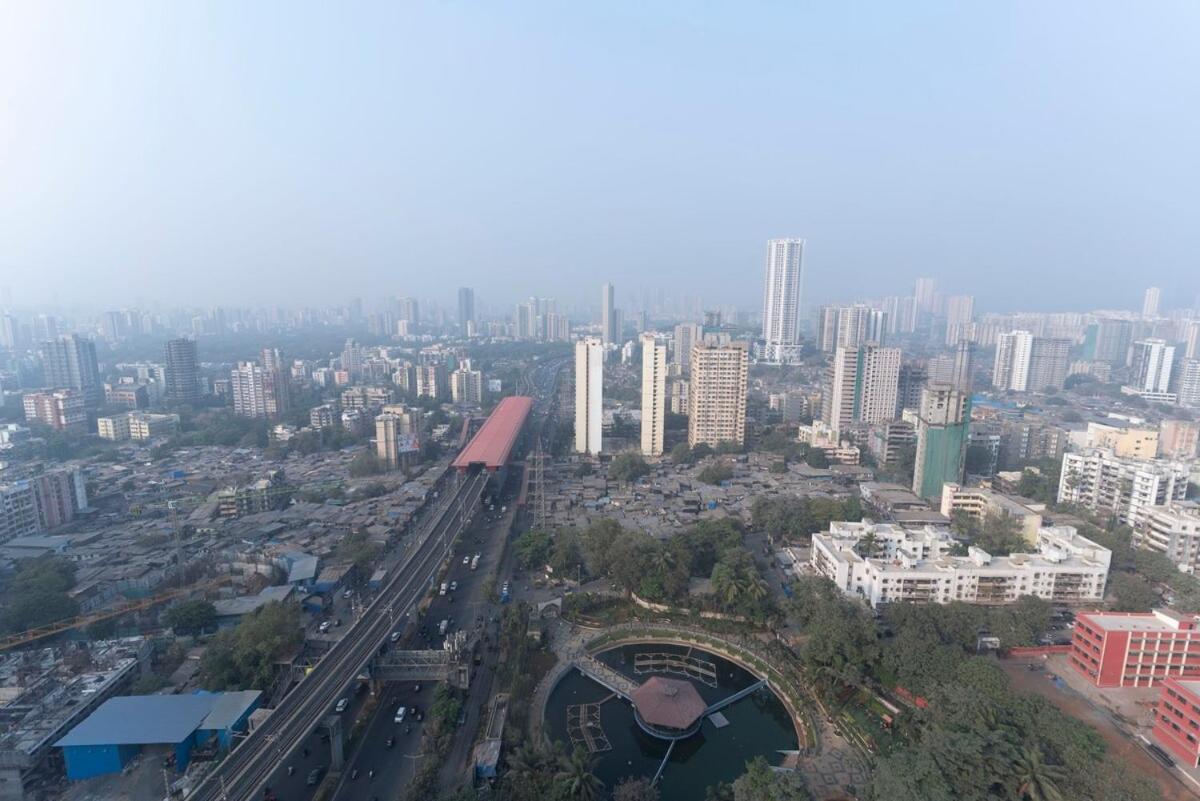 Skyline View 2bhk Near Oberoi Mall & Nesco Apartment Mumbai