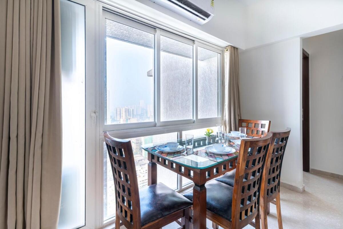 Apartment Skyline View 2bhk Near Oberoi Mall & Nesco Mumbai