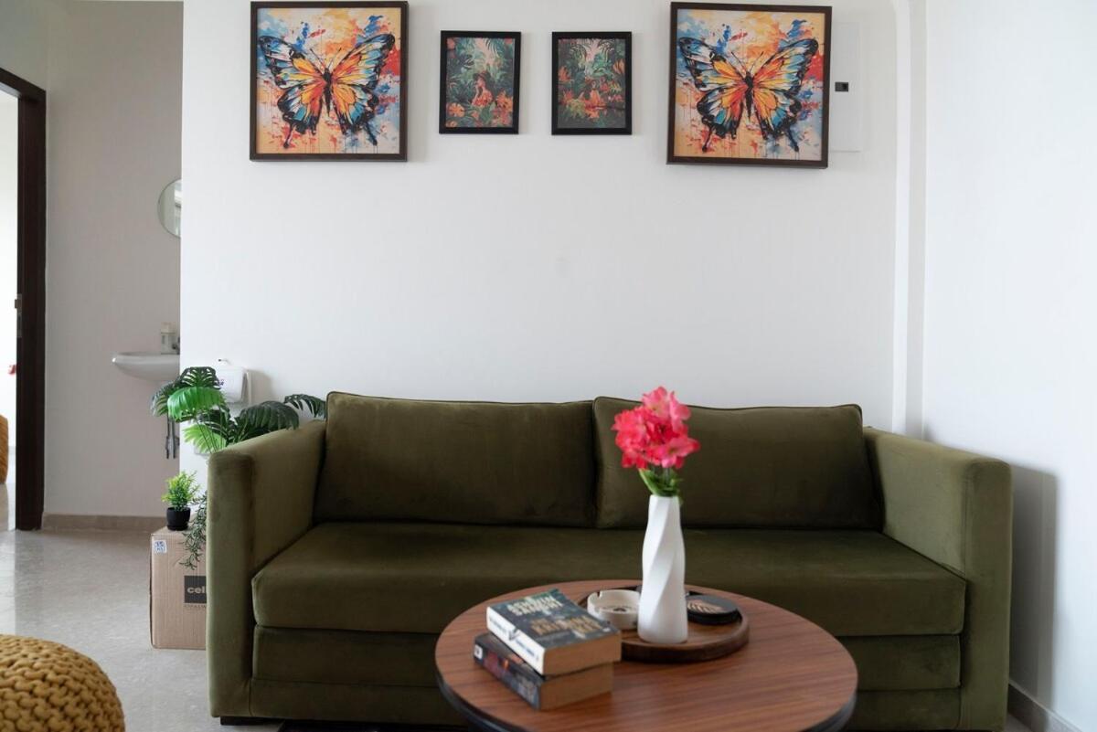 Skyline View 2bhk Near Oberoi Mall & Nesco Apartment