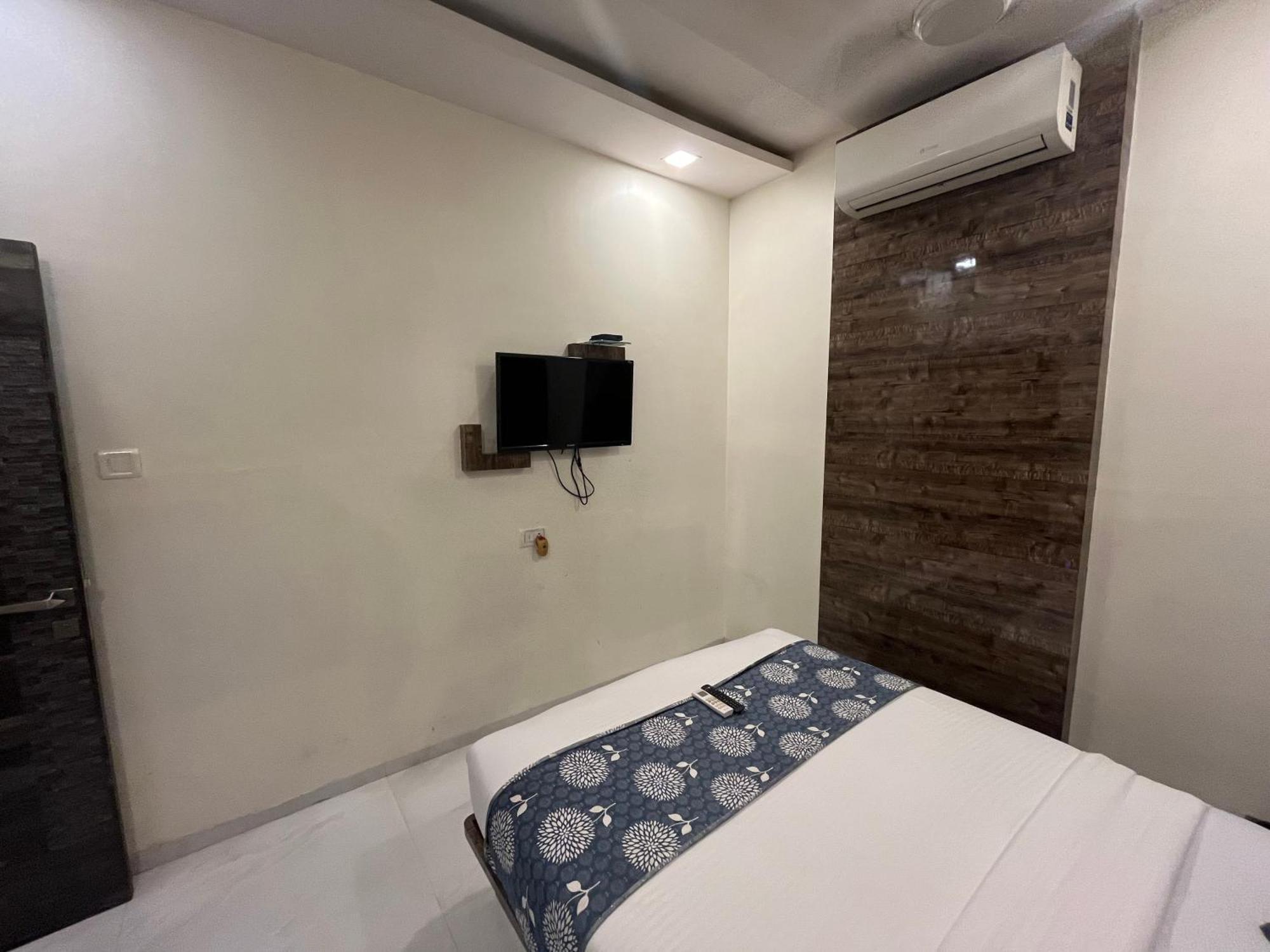 Inn New Shahi Palace T-2 *