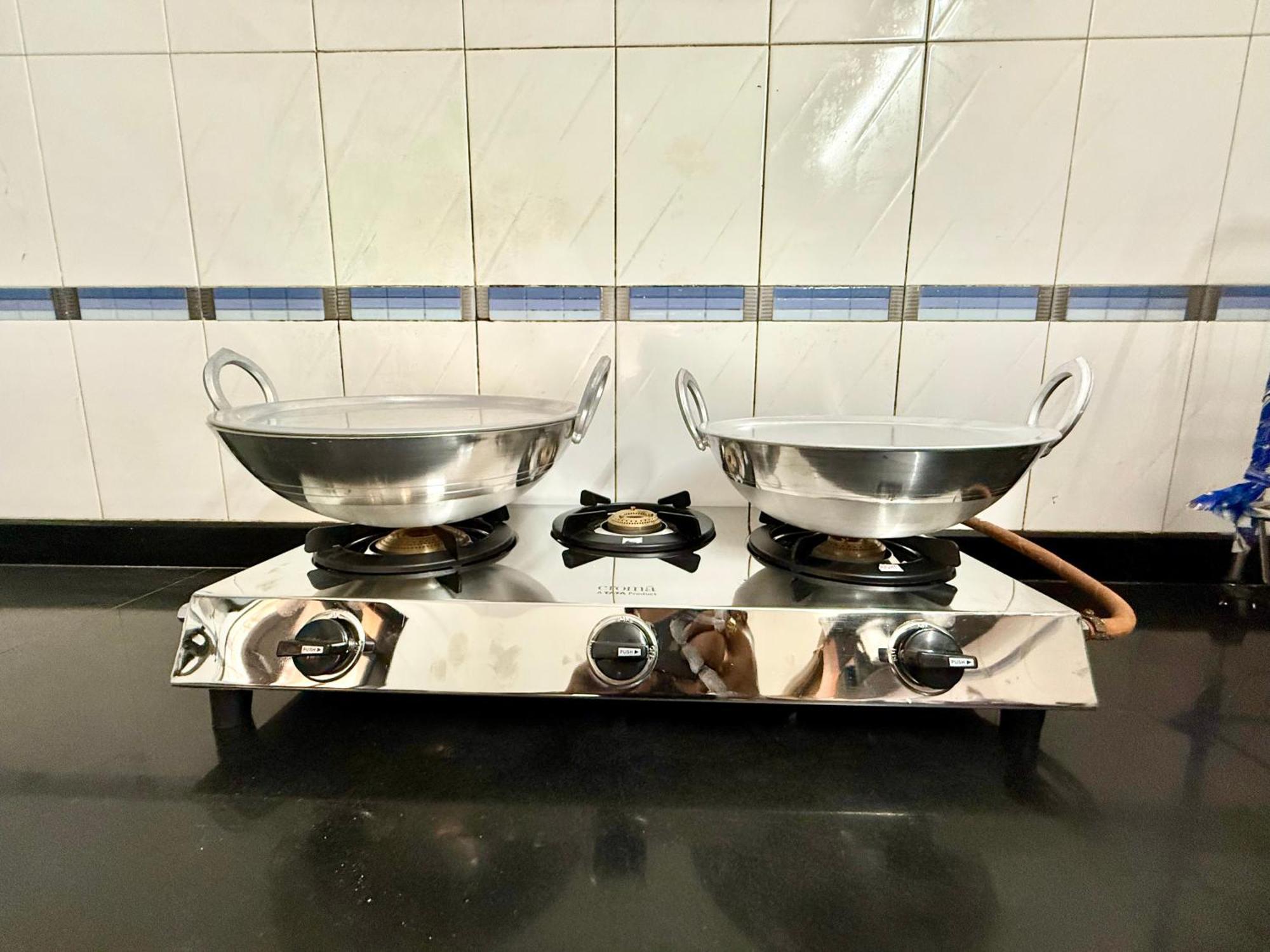 Apartment Yepplo Service - Mumbai- Private Kitchen & Daily Housekeeping Service *