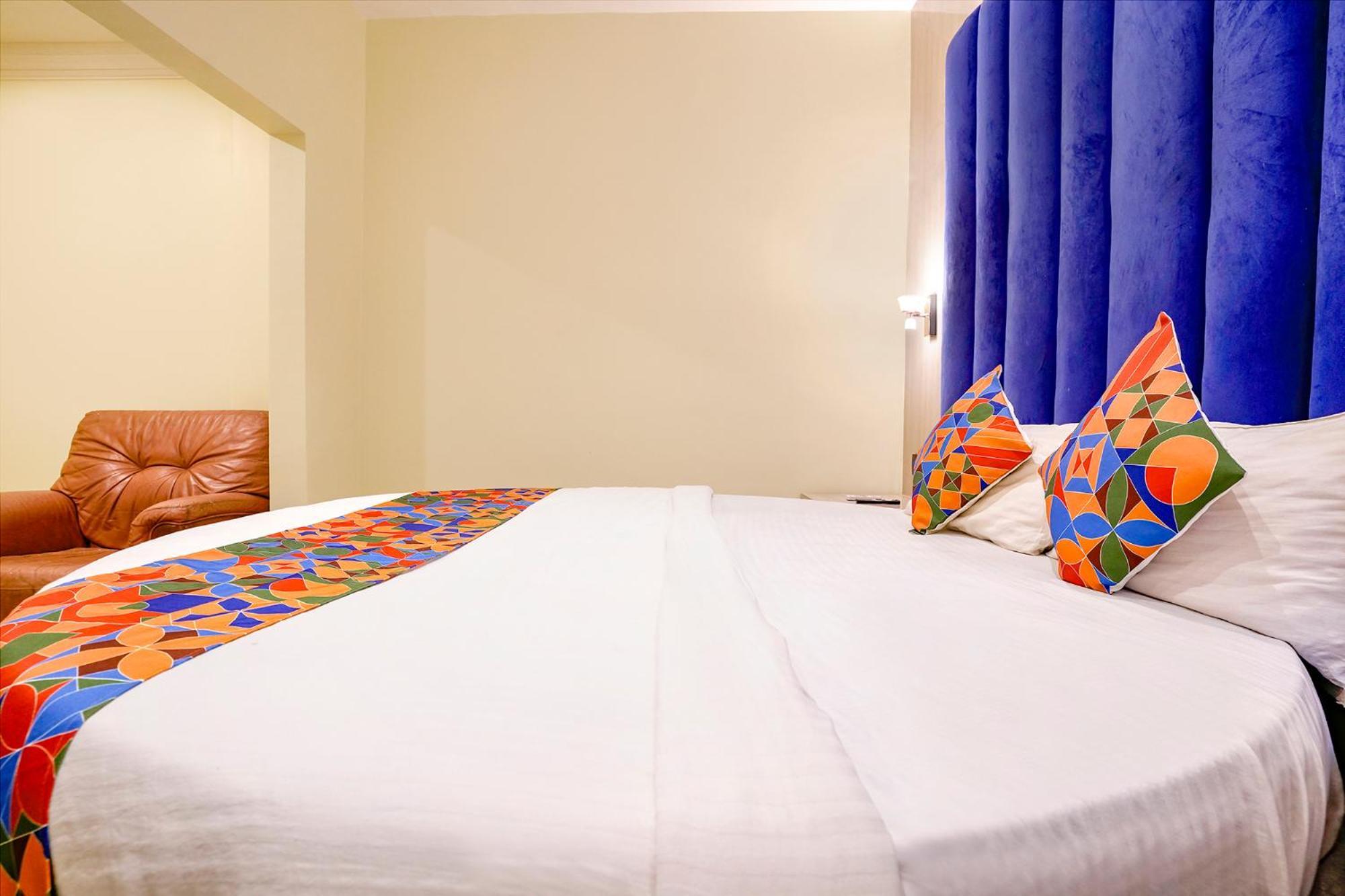Fabhotel Priceless Nr Kokilaben Hospital Hotel 3*