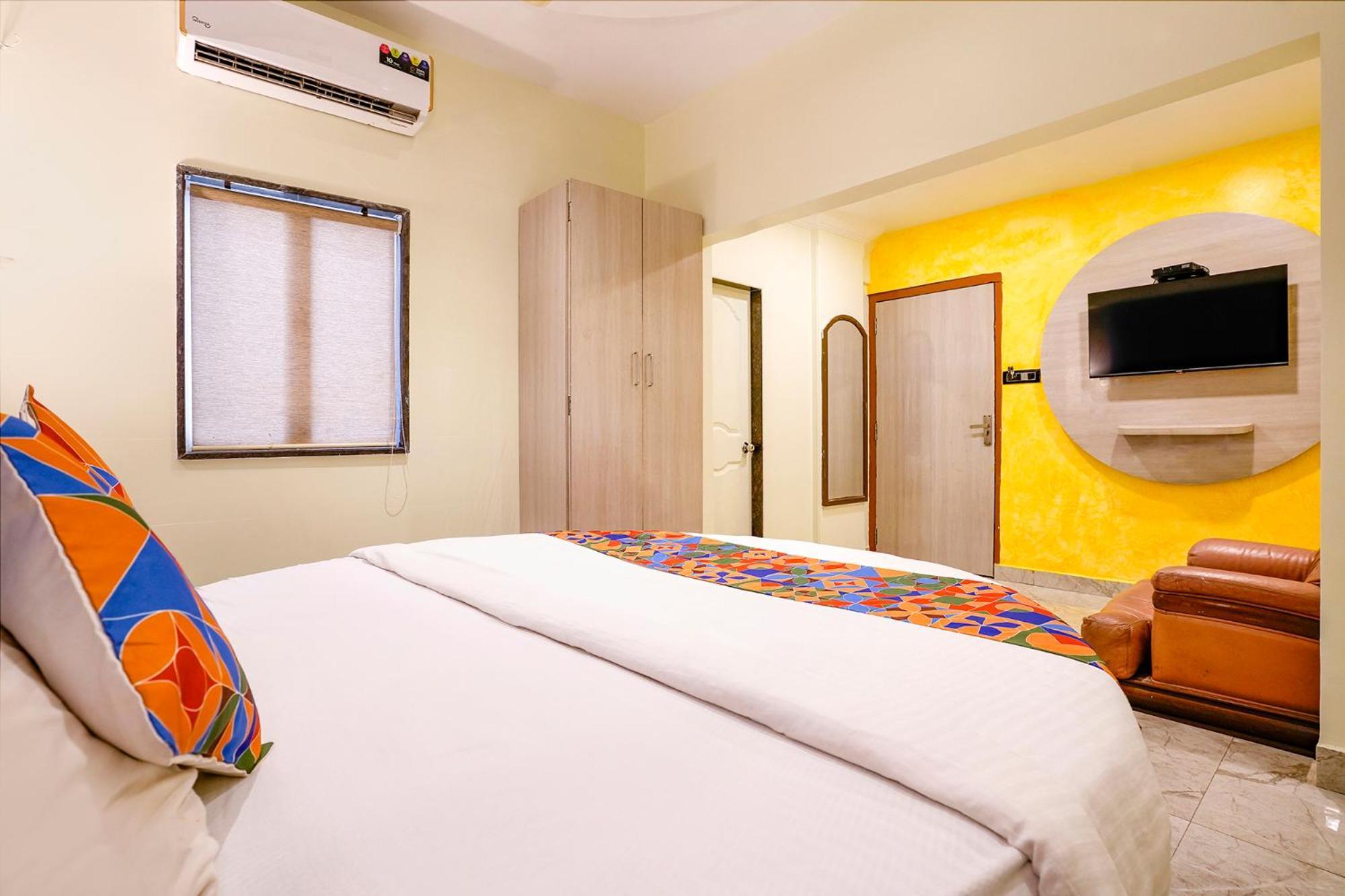 Fabhotel Priceless Nr Kokilaben Hospital 3*