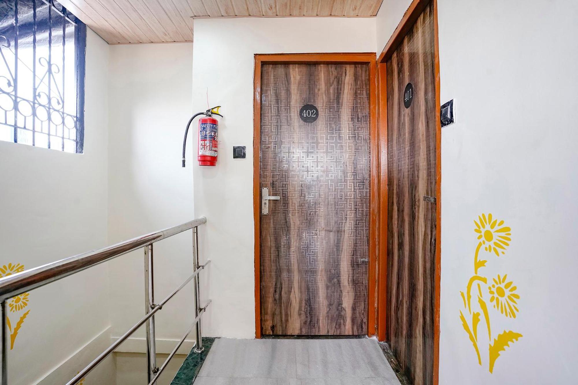 Fabhotel Priceless Nr Kokilaben Hospital 3* Mumbai