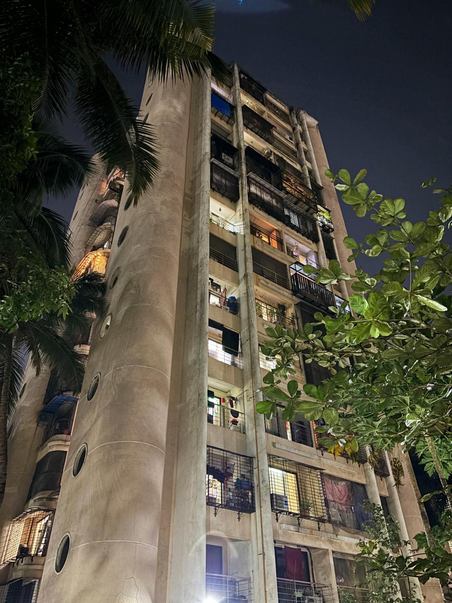 Spacious, Stylish, Upper Floor 3bhk Near Bkc