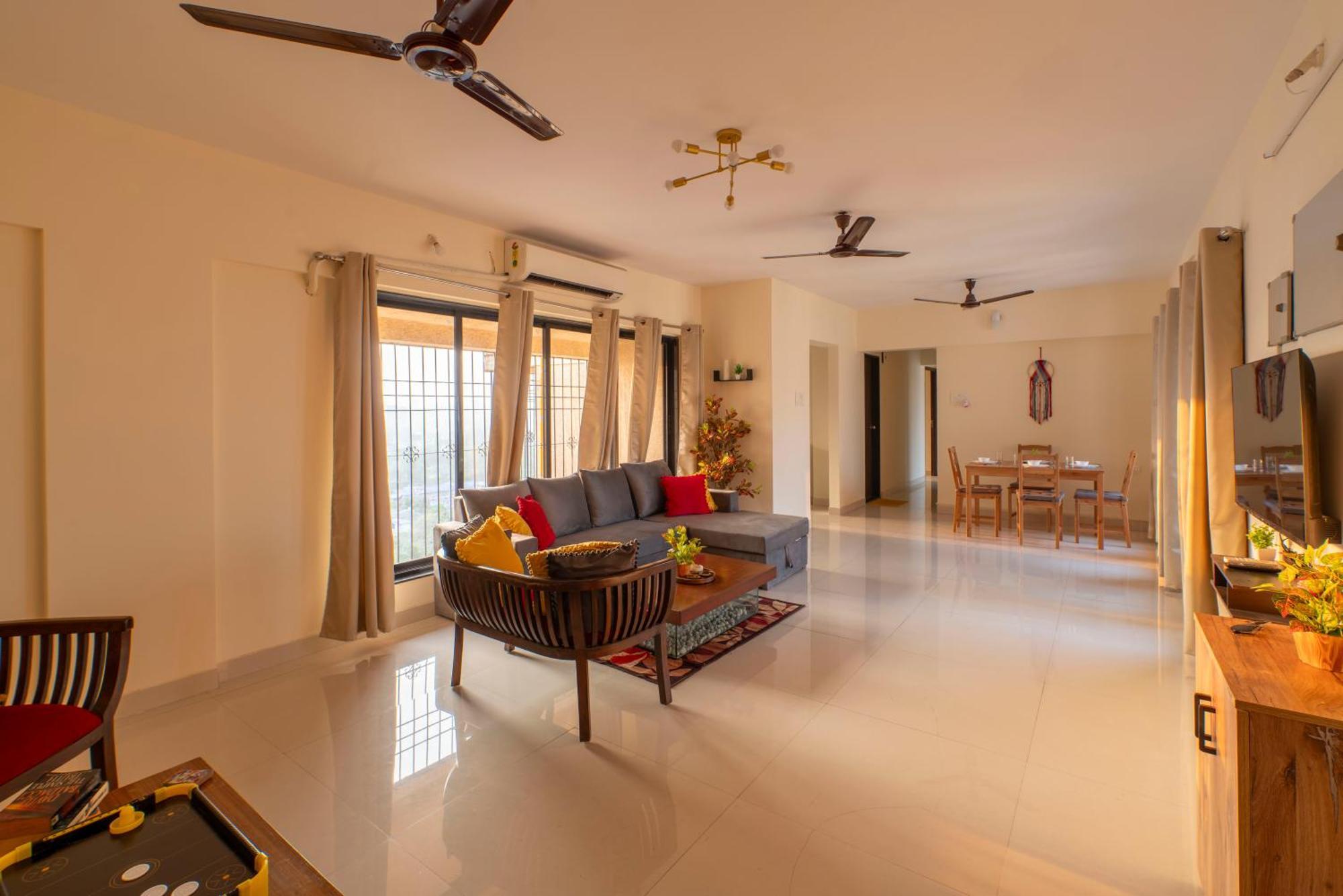 Spacious, Stylish, Upper Floor 3bhk Near Bkc Mumbai