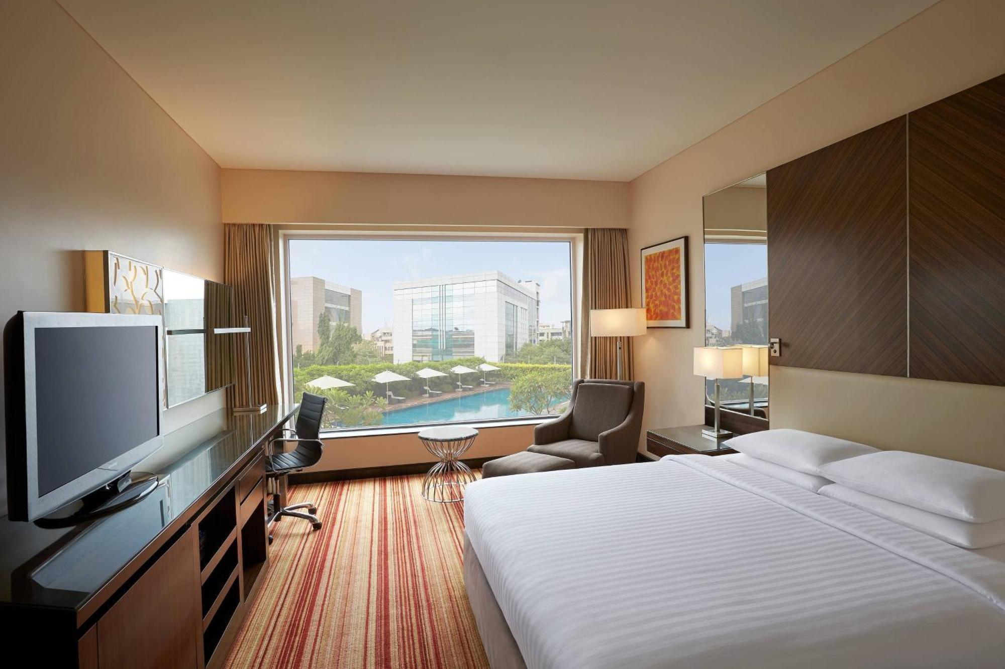 Courtyard By Marriott International Airport Hotel