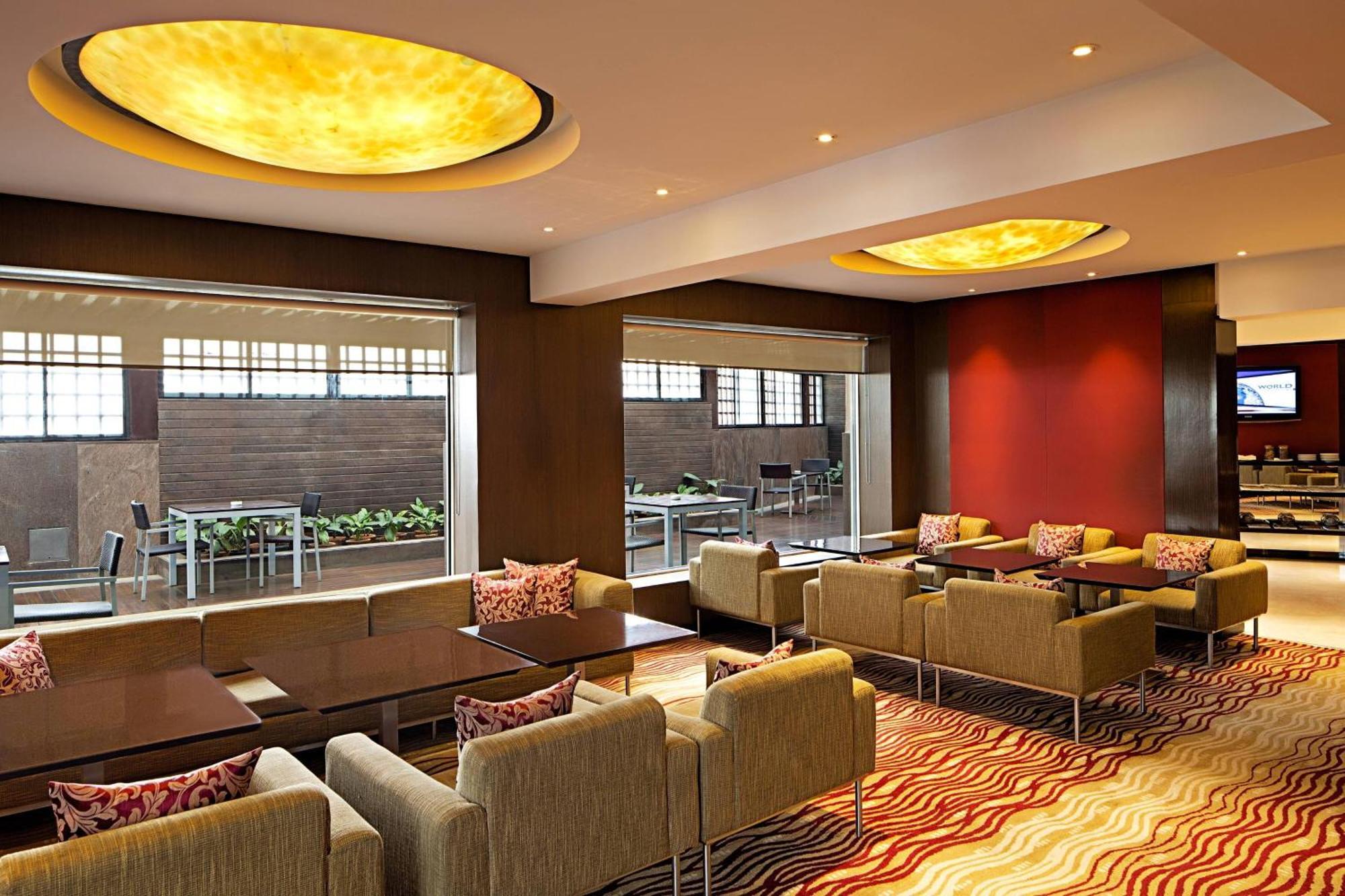 Courtyard By Marriott International Airport Bombaim