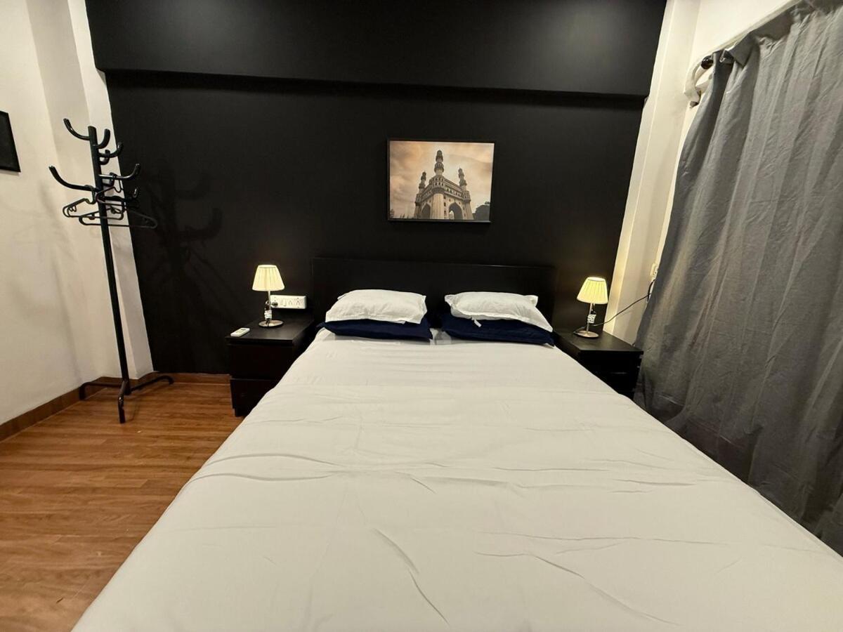 Elite 2 - Premium 2bhk - Lokhandwala Andheri Apartment Mumbai