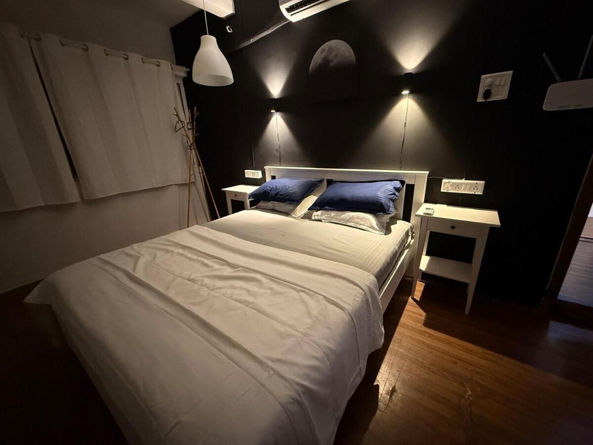 Apartment Elite 2 - Premium 2bhk - Lokhandwala Andheri *