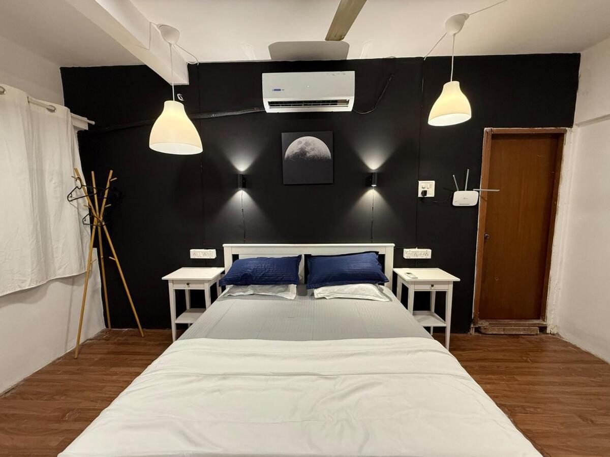 Elite 2 - Premium 2bhk - Lokhandwala Andheri Apartment *