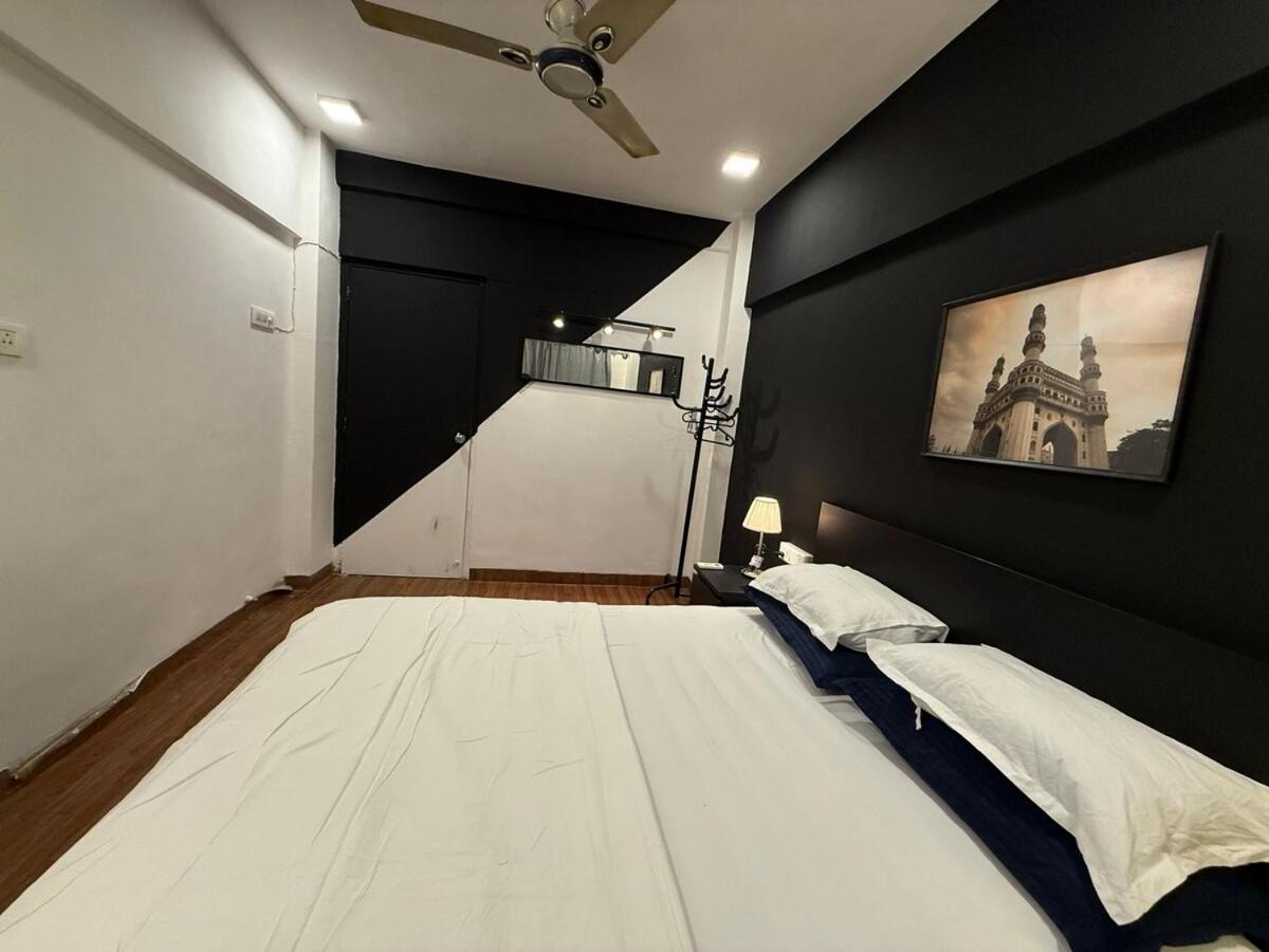 Apartment Elite 2 - Premium 2bhk - Lokhandwala Andheri Mumbai