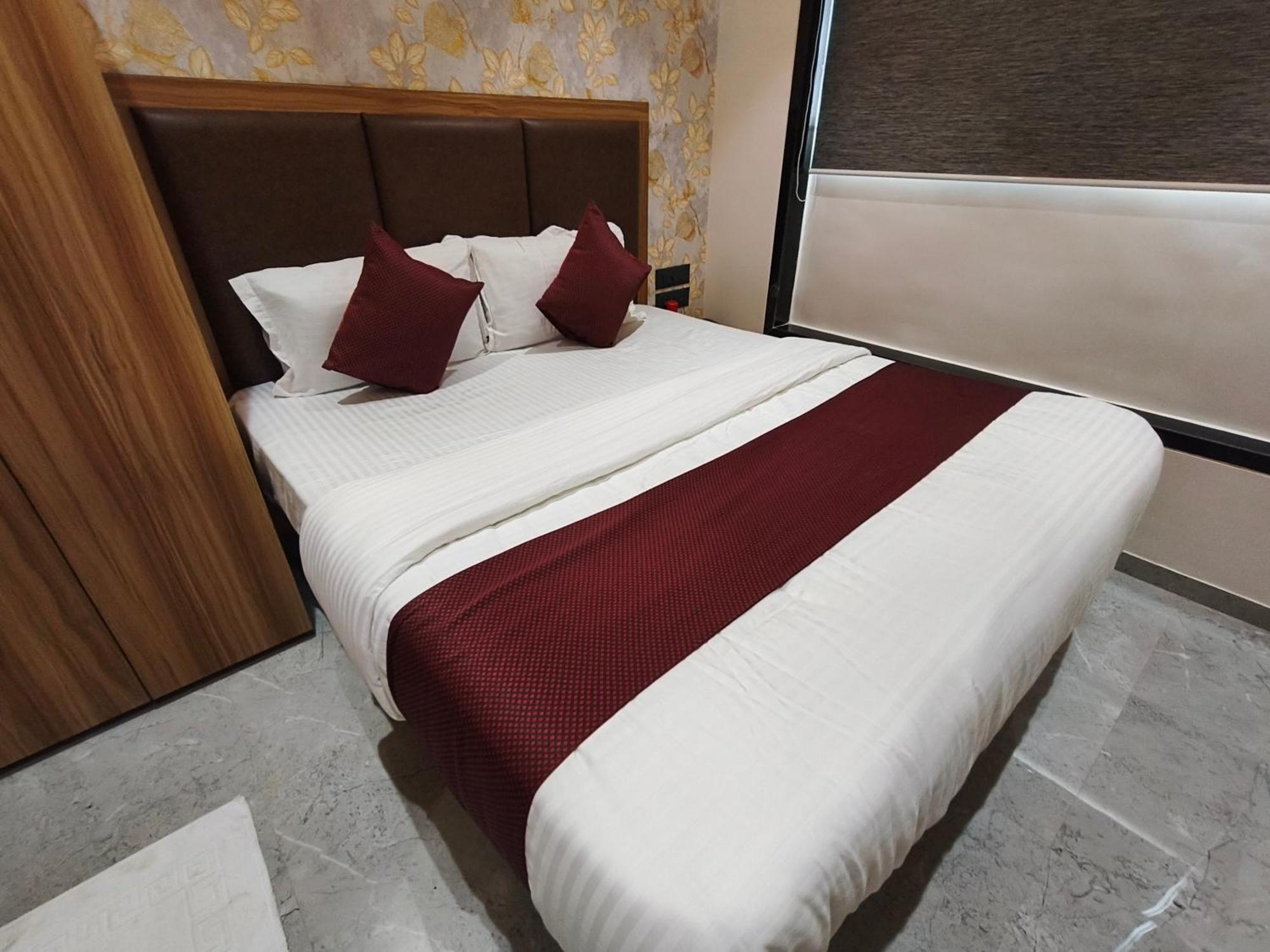 Hotel Golden Tree 2*