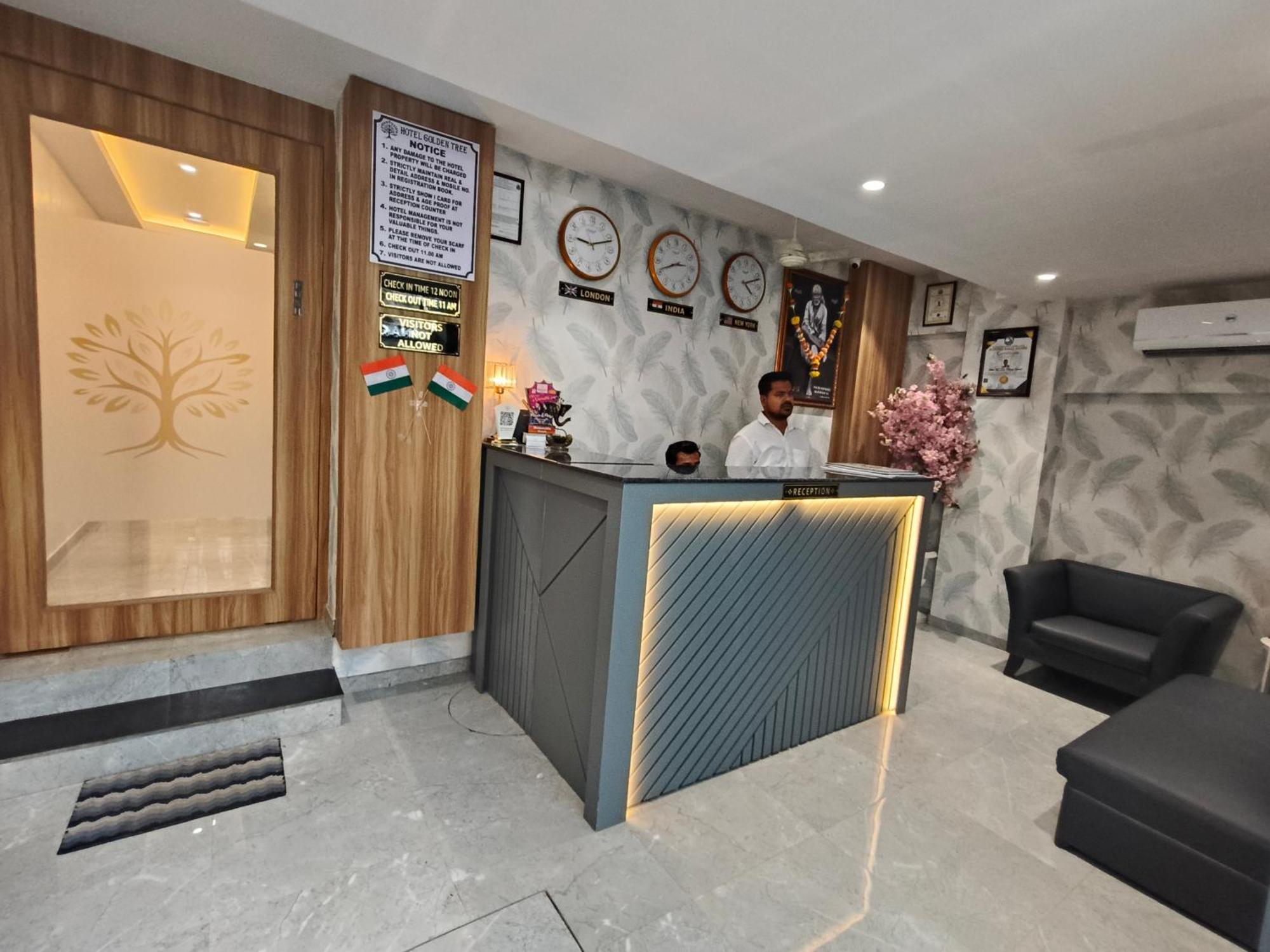 Golden Tree Hotel 2*