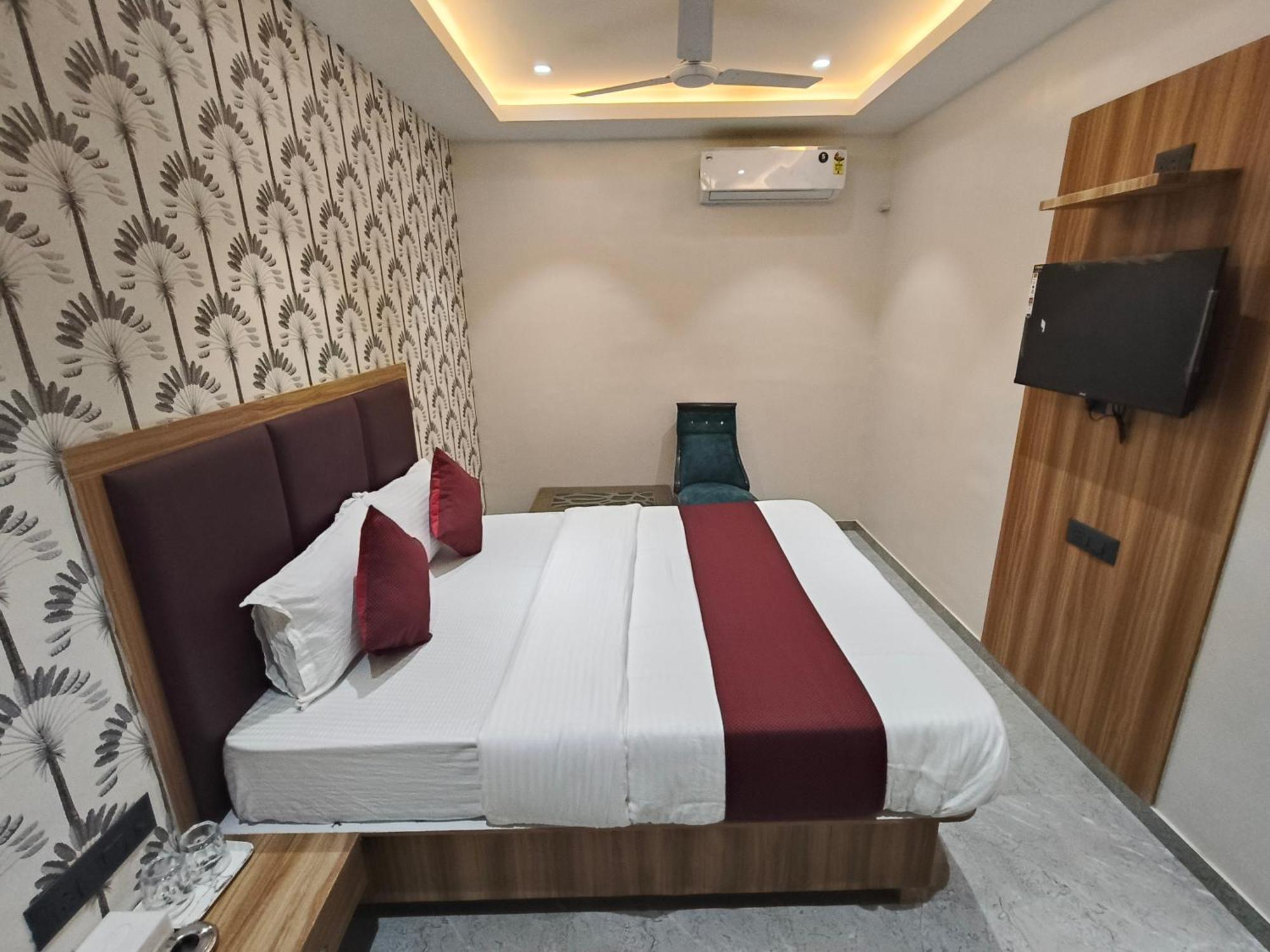Hotel Golden Tree 2*