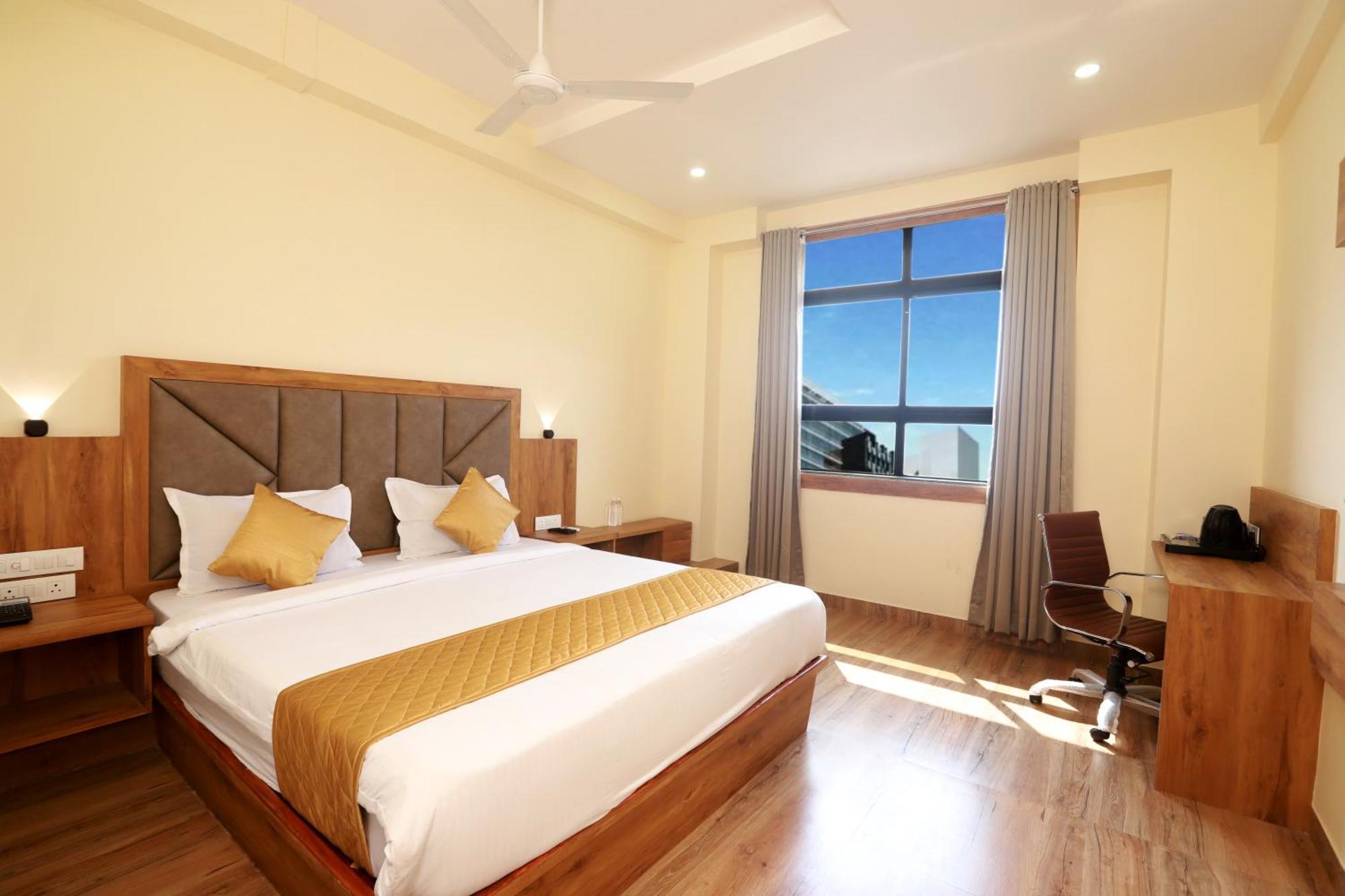 Hotel Bkc Minerva, Near Us Consulate 3*