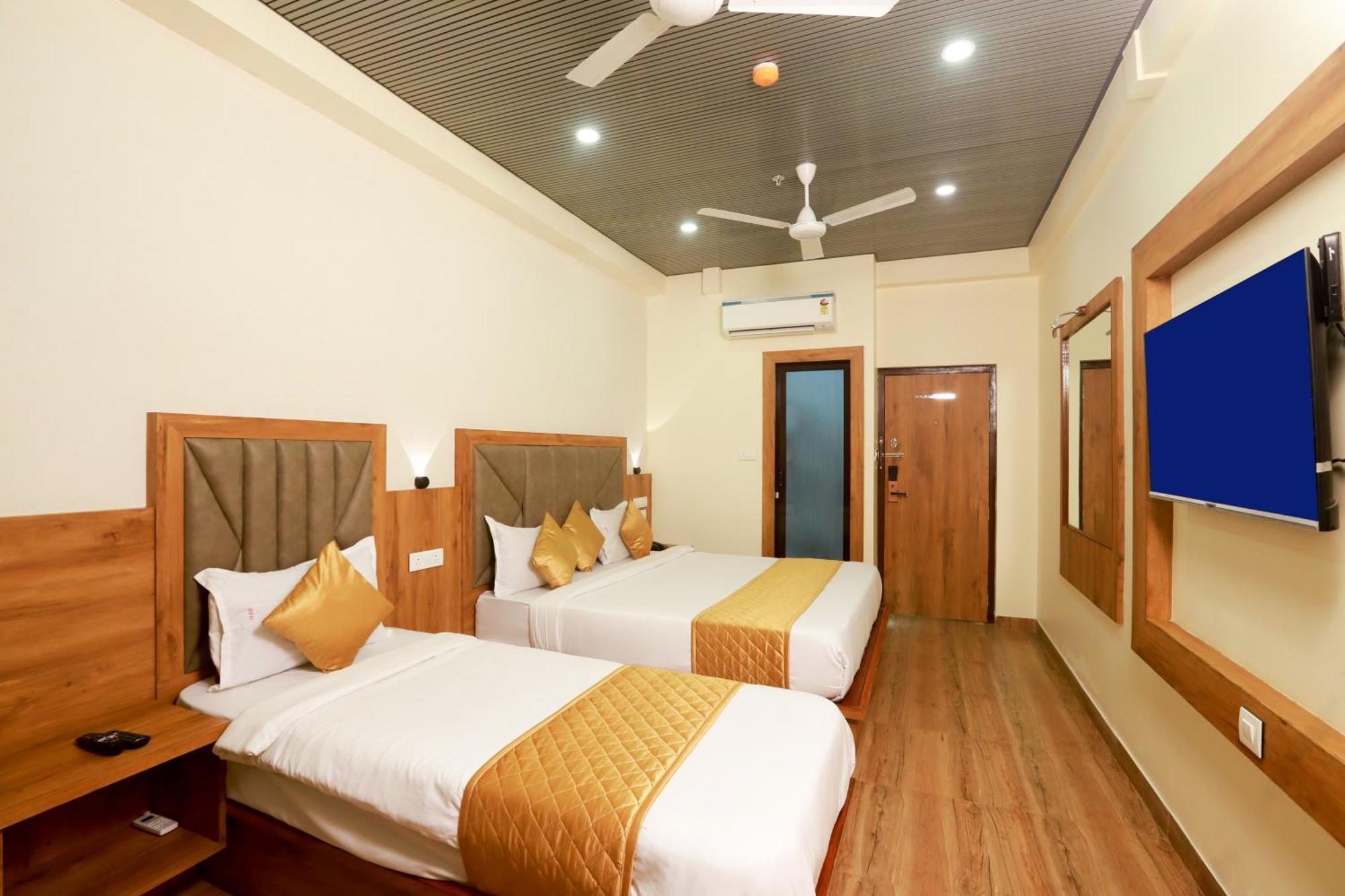 Hotel Bkc Minerva, Near Us Consulate 3*