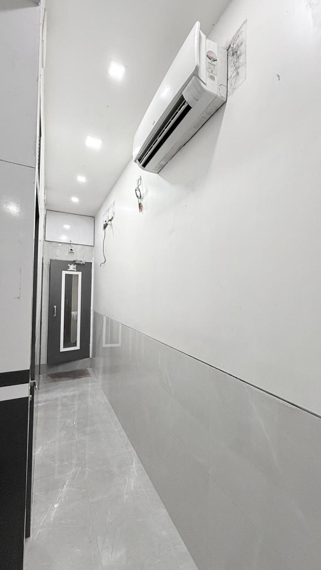 Ocean T-2 Capsule hotel Mumbai