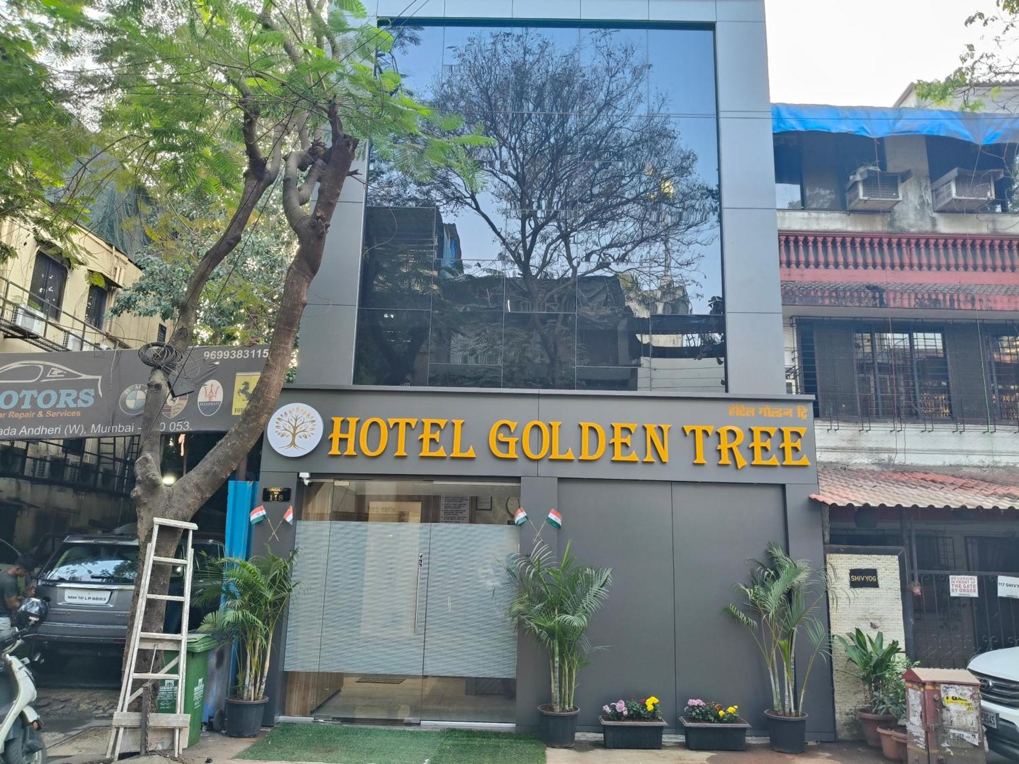 Golden Tree Hotel 2*