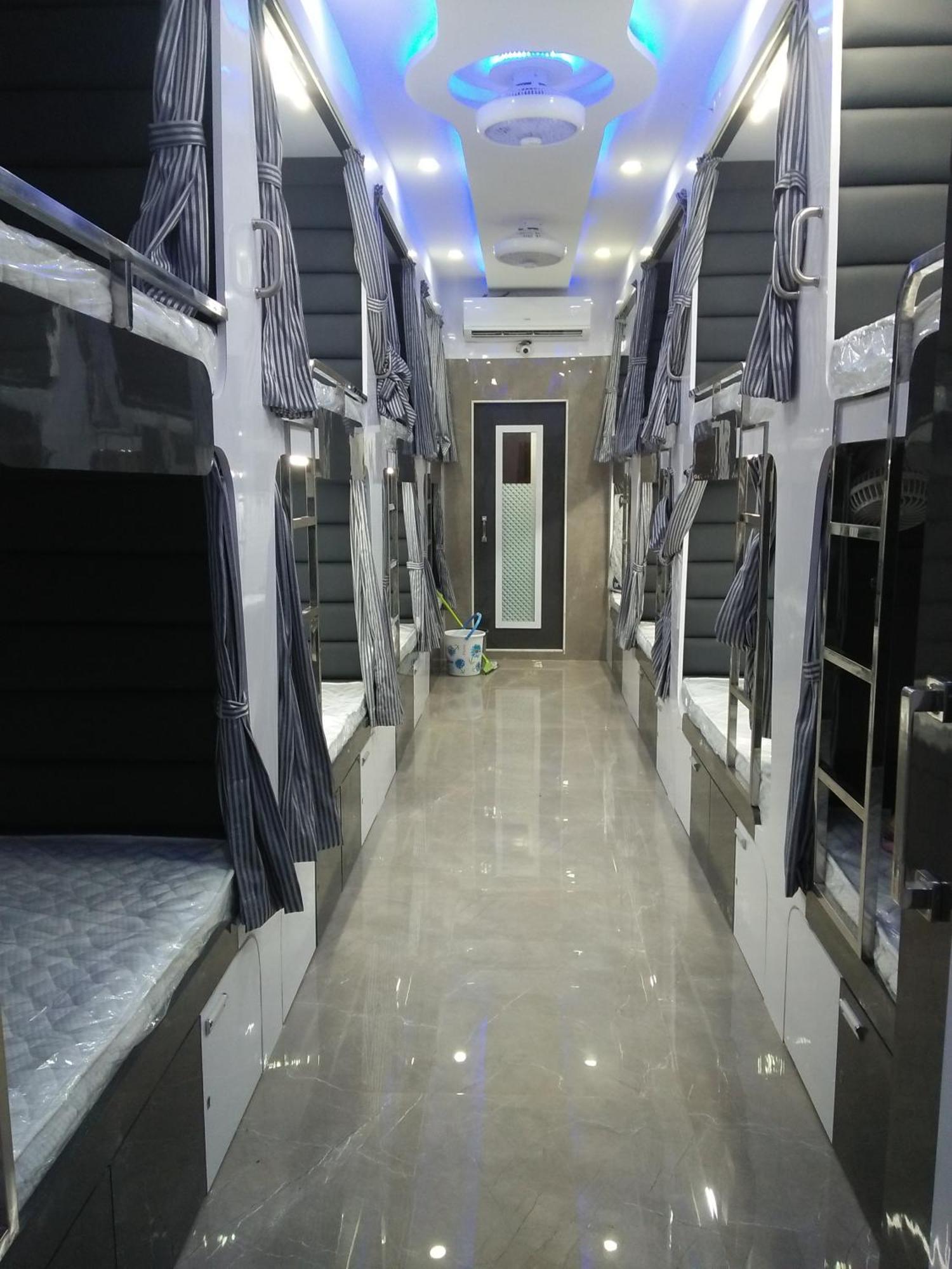 Ocean T-2 Capsule hotel Mumbai