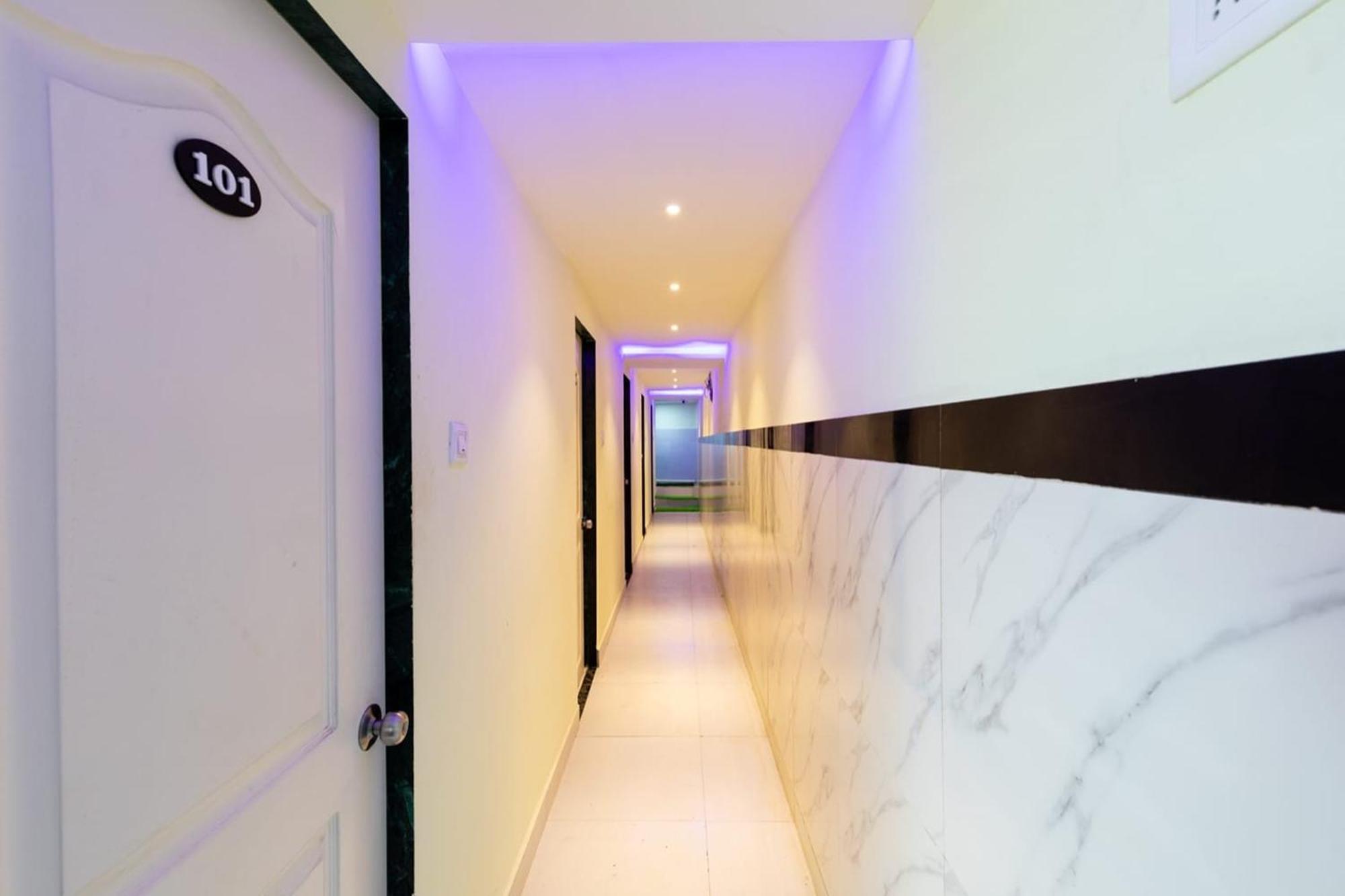 Shera Residency Hotel Bombaim