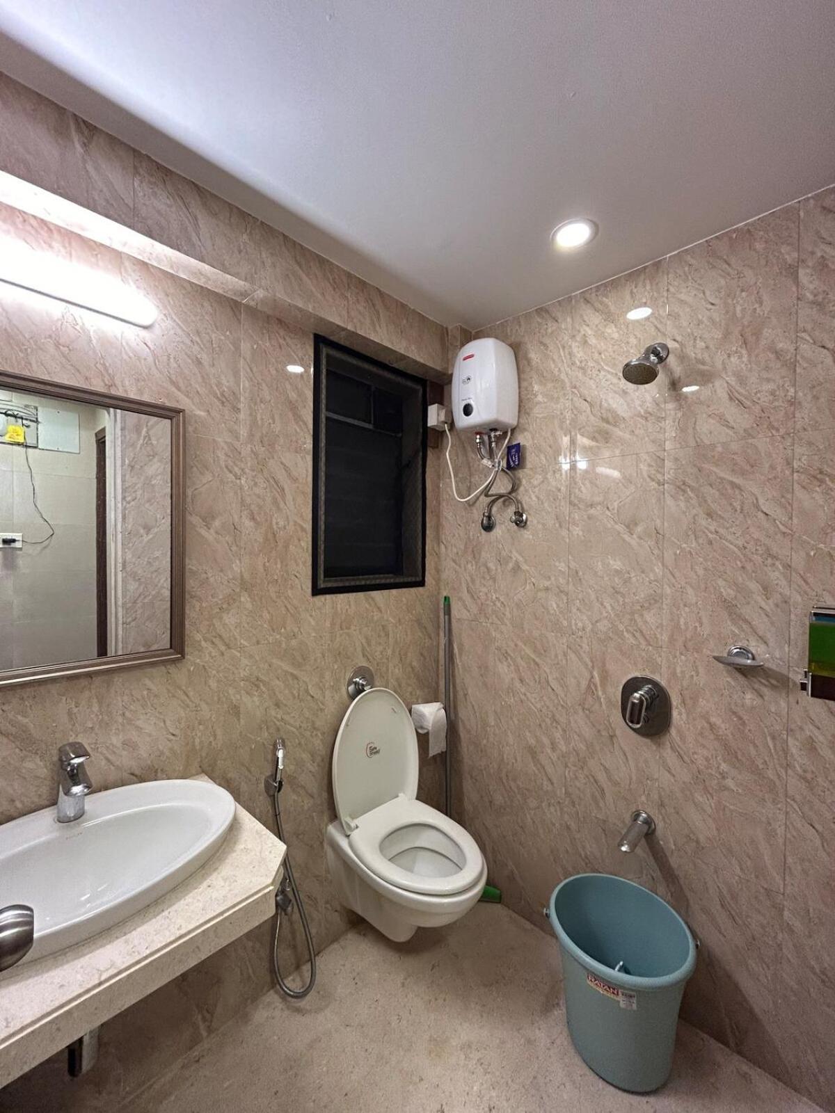 The Ruby Abode ! Premium 1 Bhk Santacruz * Mumbai