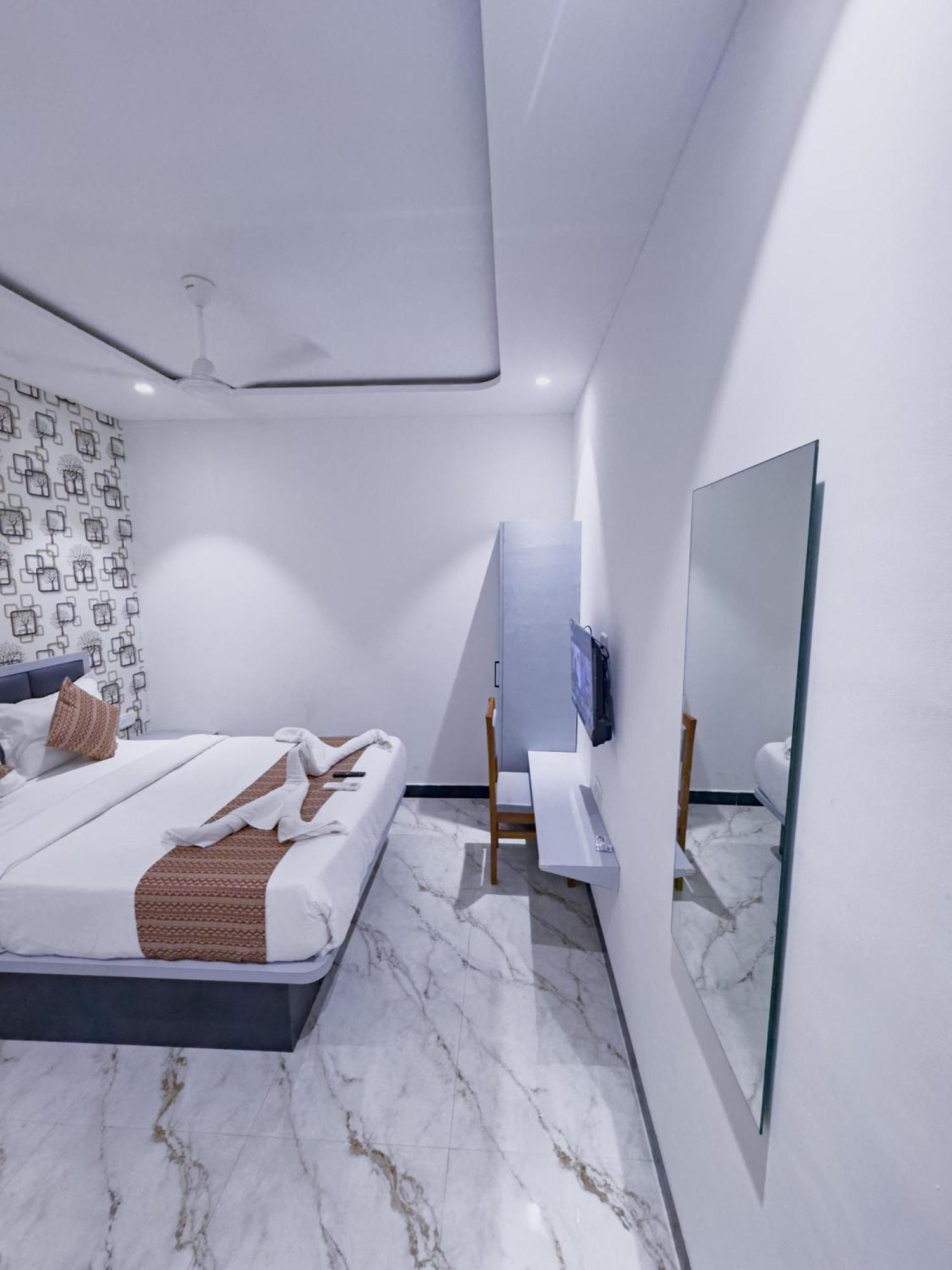 Flora Bed & Breakfast Mumbai