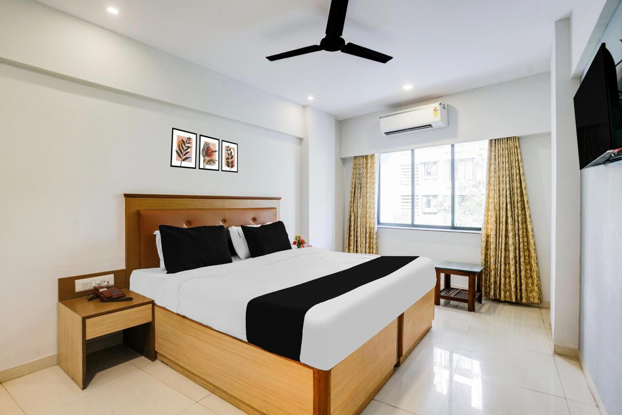 Super Townhouse Marol Near Airport