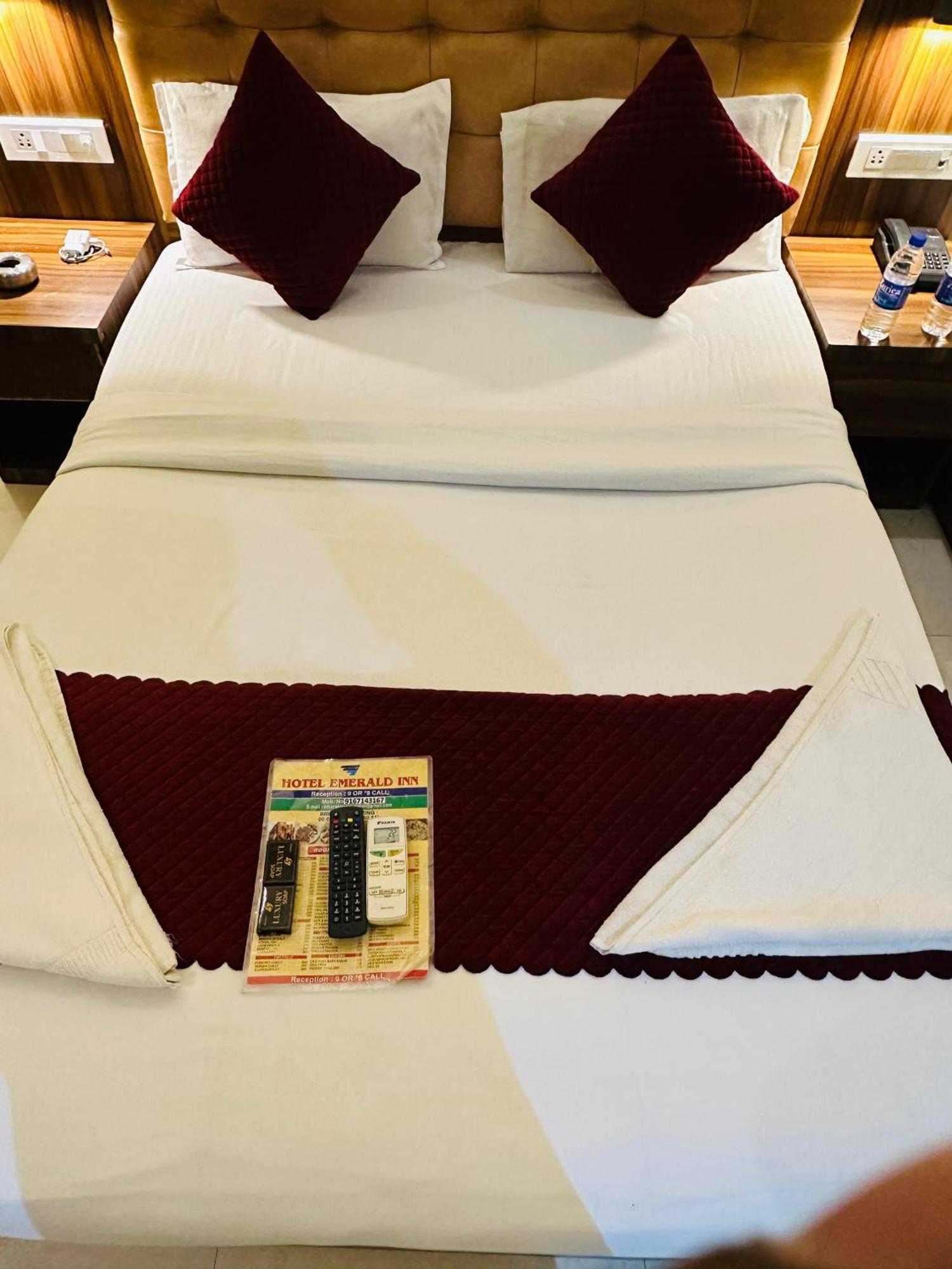 Hotel Emerald