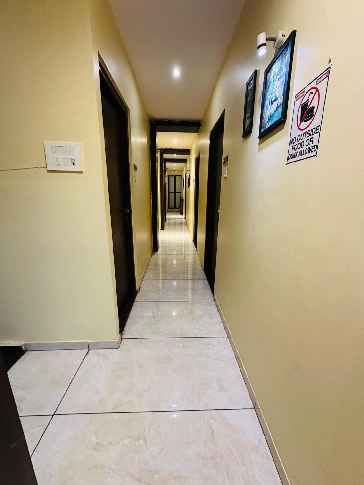 Emerald 3* Mumbai