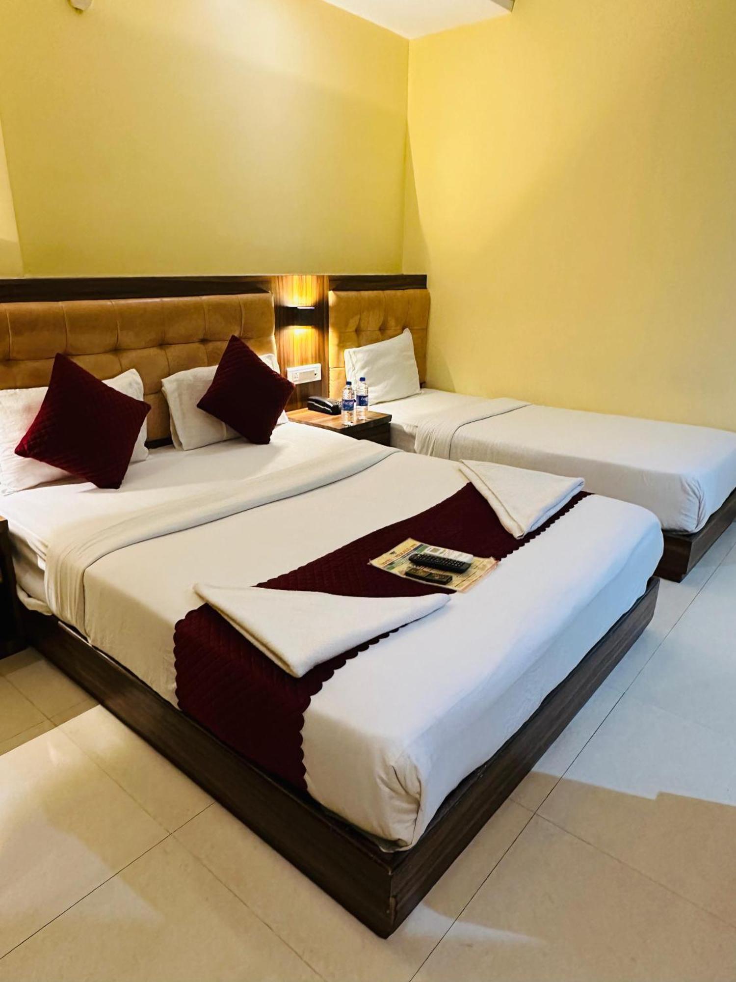 Hotel Emerald Mumbai