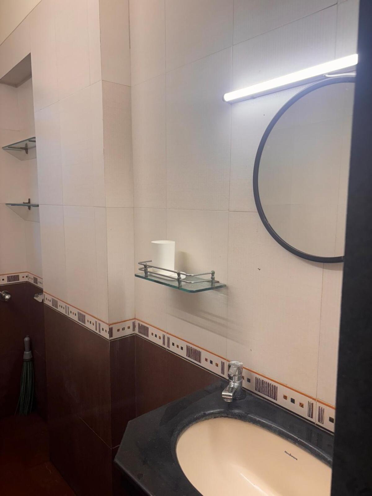 Tamarind House 2bhk Off Carter Rd Bandra West Mumbai