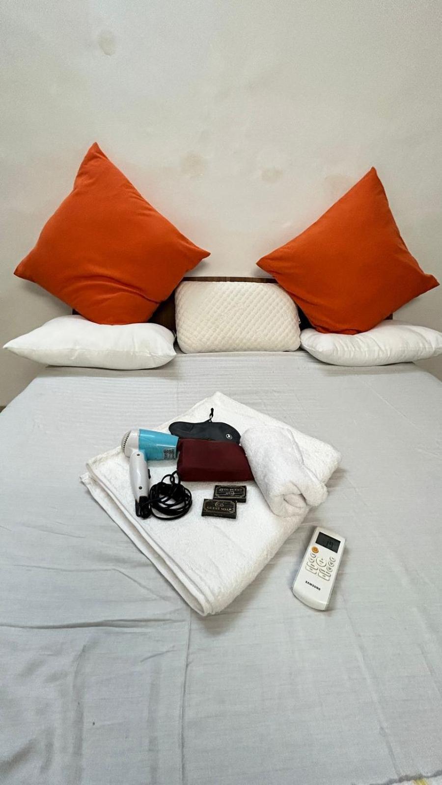 Happy House- Andheri West Rto Kokilaben Hospital Apartment *