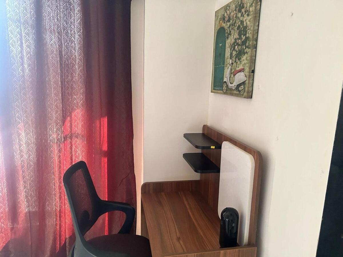 Apartment Happy House- Andheri West Rto Kokilaben Hospital Mumbai