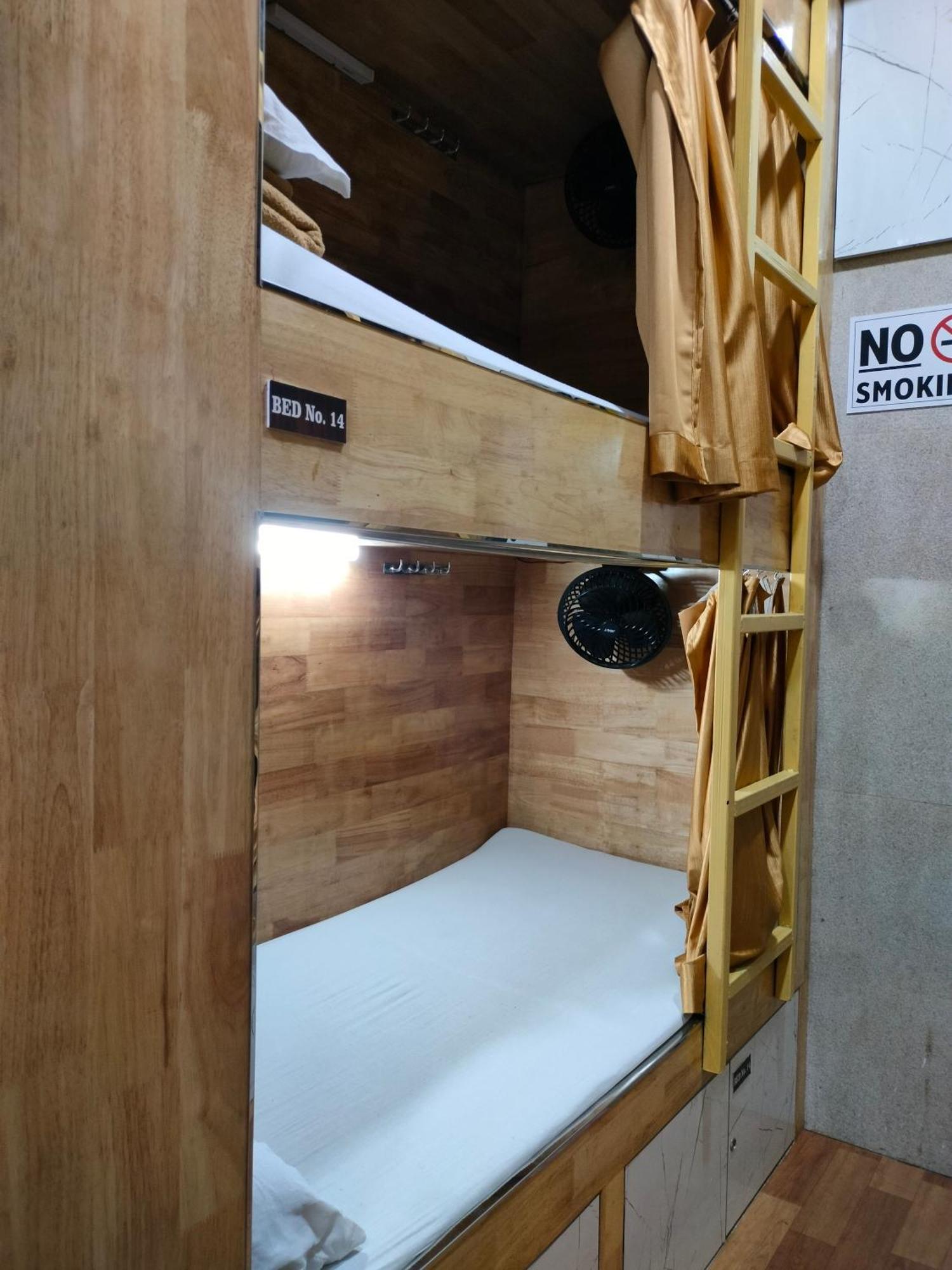 Breeze Bed Space Mumbai