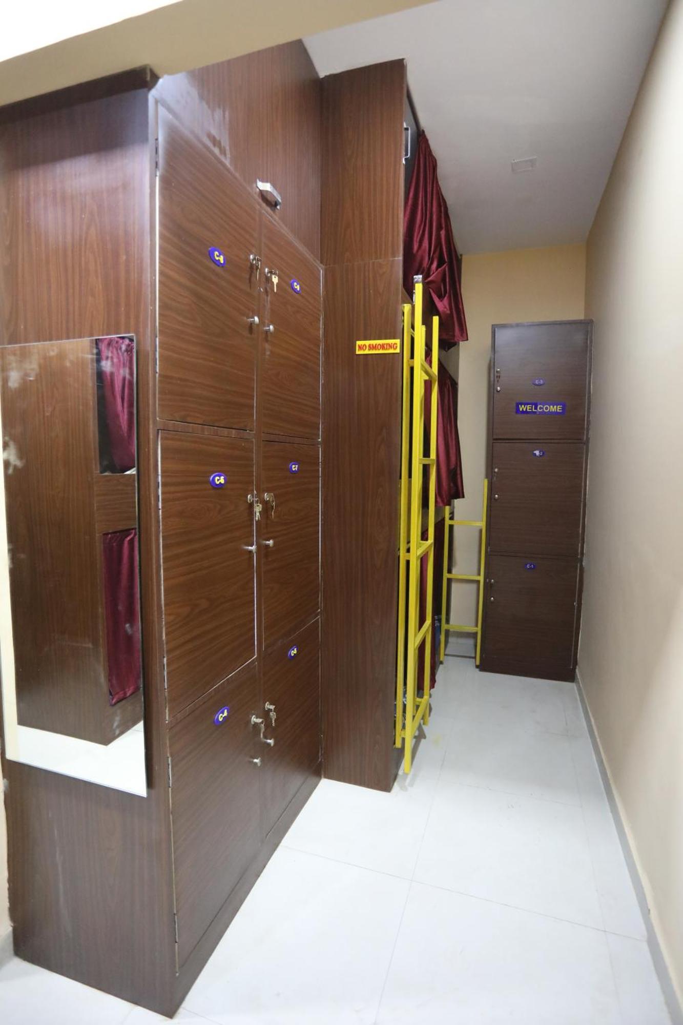 Mango Goregaon & Pg Albergue Mumbai