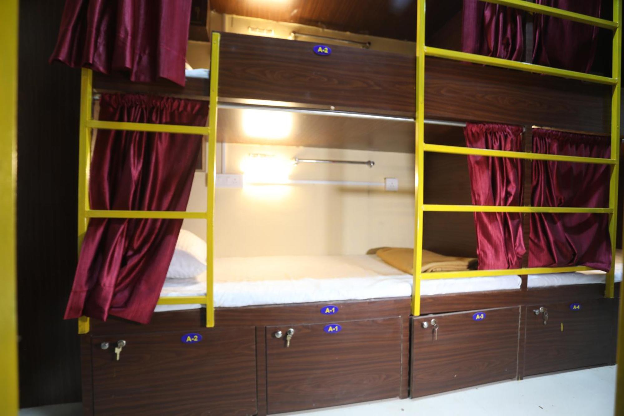 Albergue Mango Goregaon & Pg *