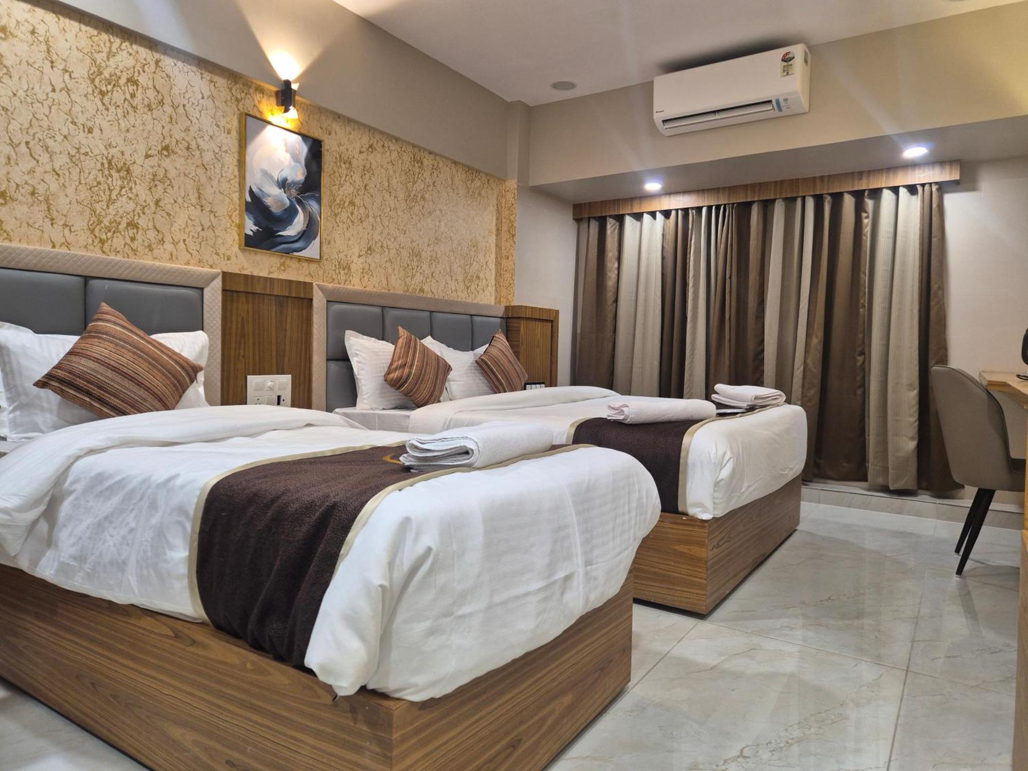 Hotel Galaxy Bkc 3*
