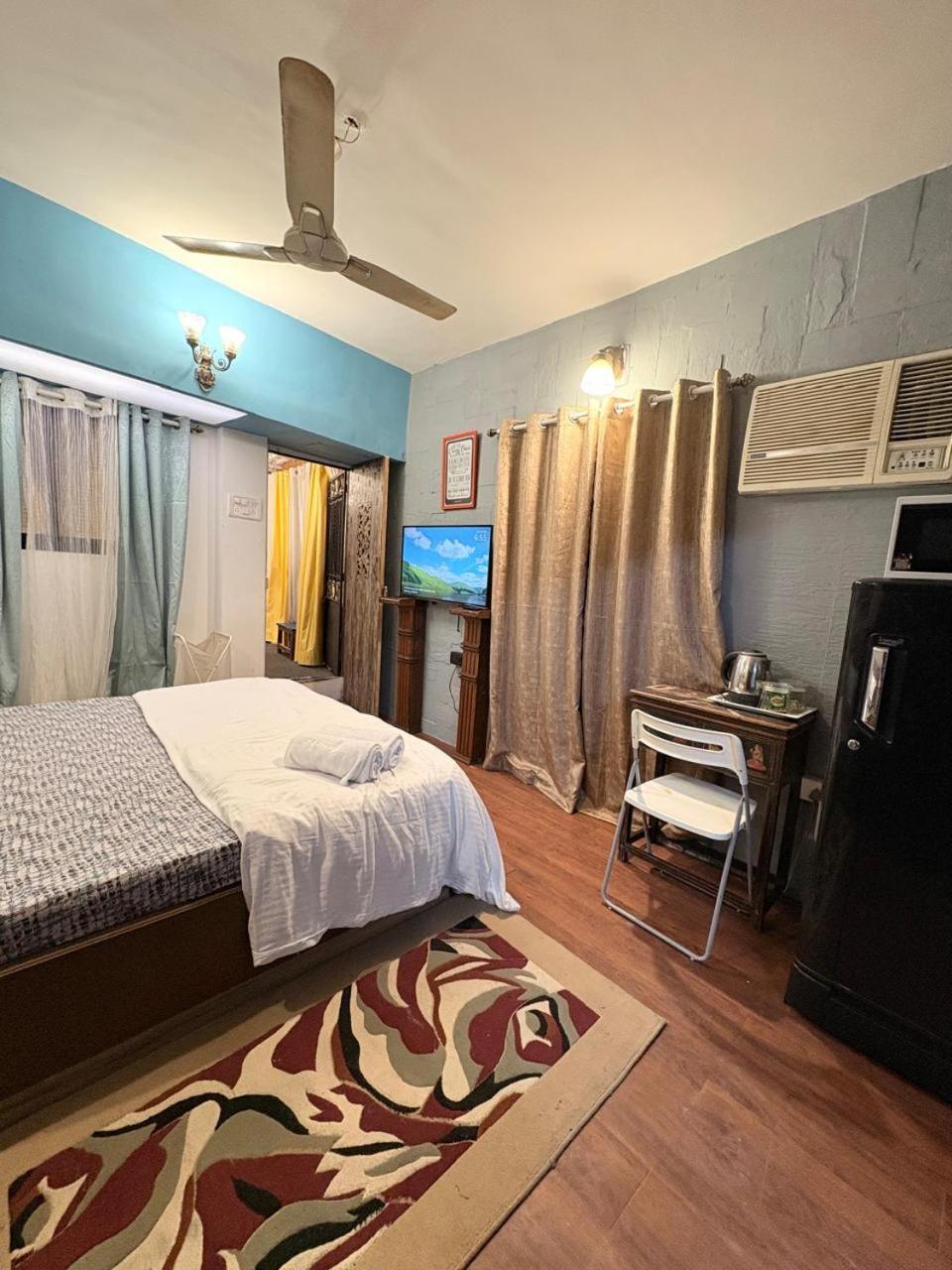 Independent Garden Cottage-bandra-carter Road * Mumbai