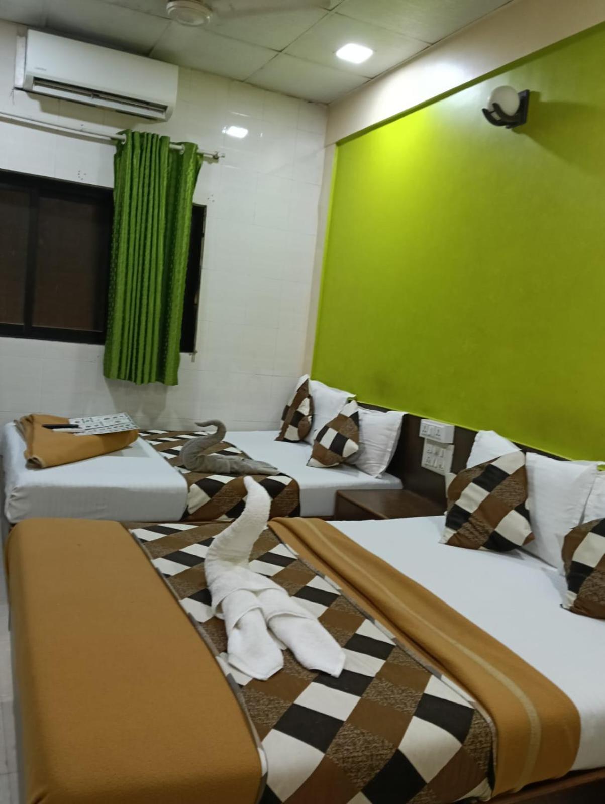 Metro Plaza Near Barc Hotel Mumbai