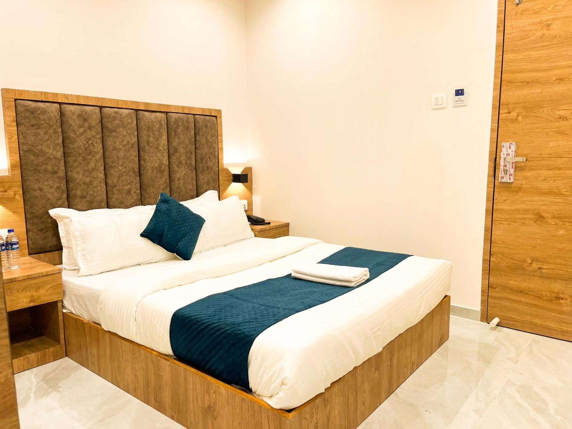 Grand Executive Hotel 2*