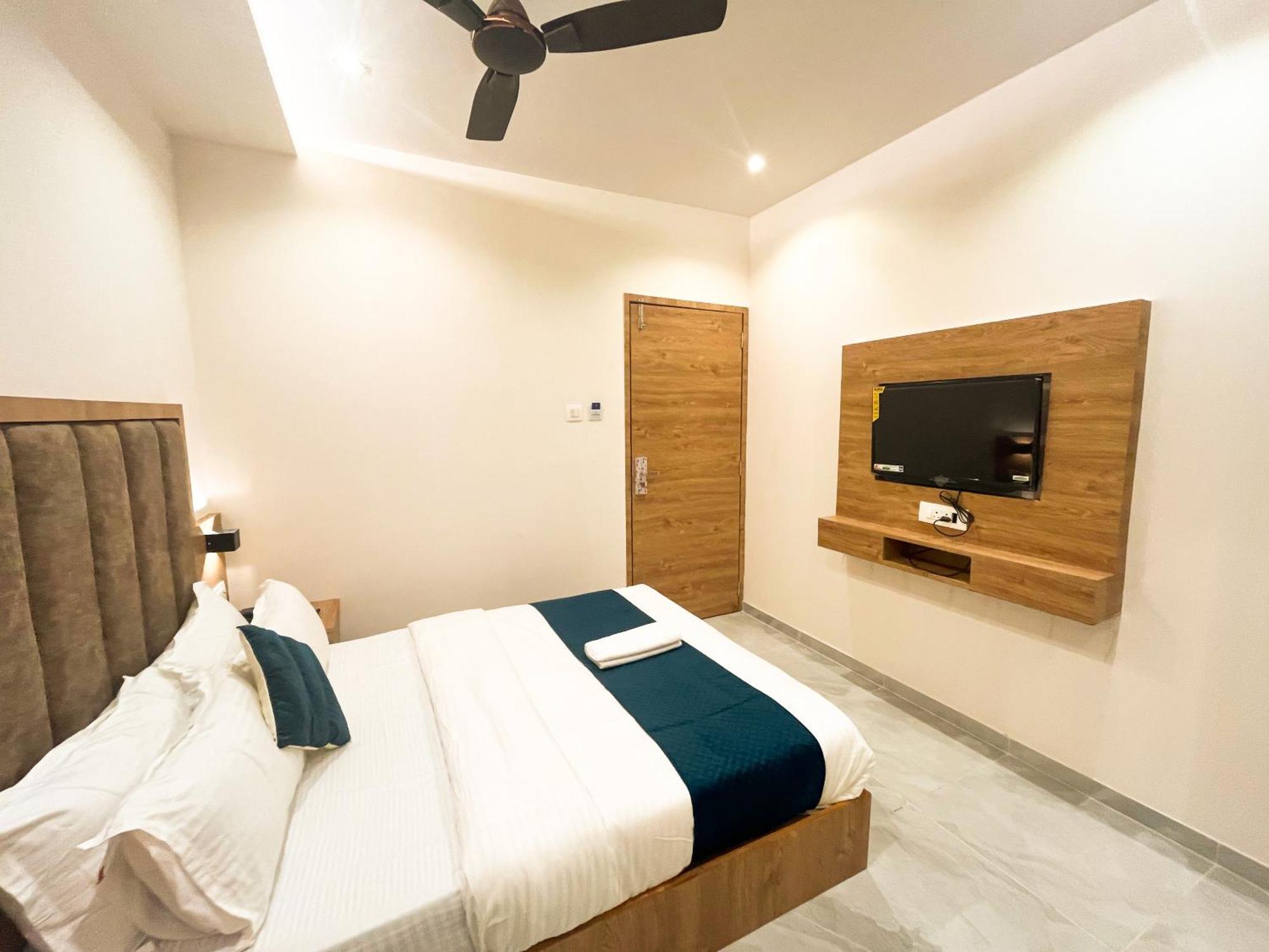 Grand Executive Hotel 2*