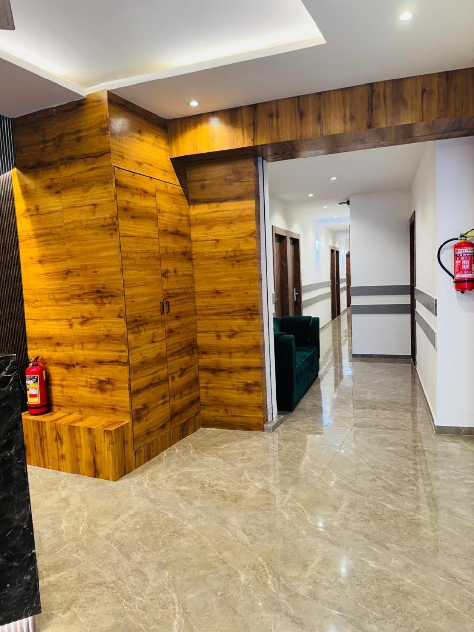 Hotel Grand Executive 2*